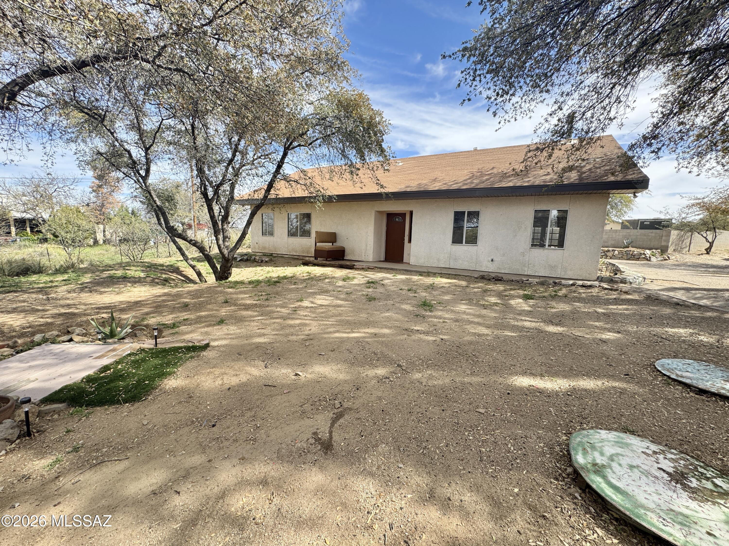 660 W Linda Vista Road