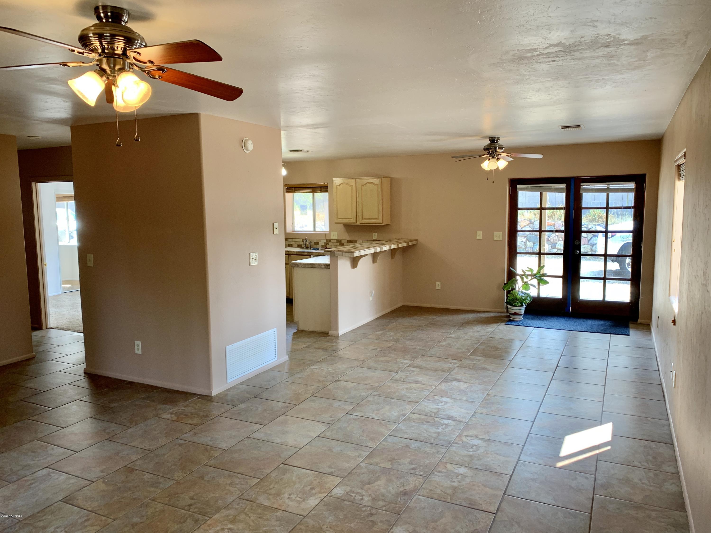 660 W Linda Vista Road