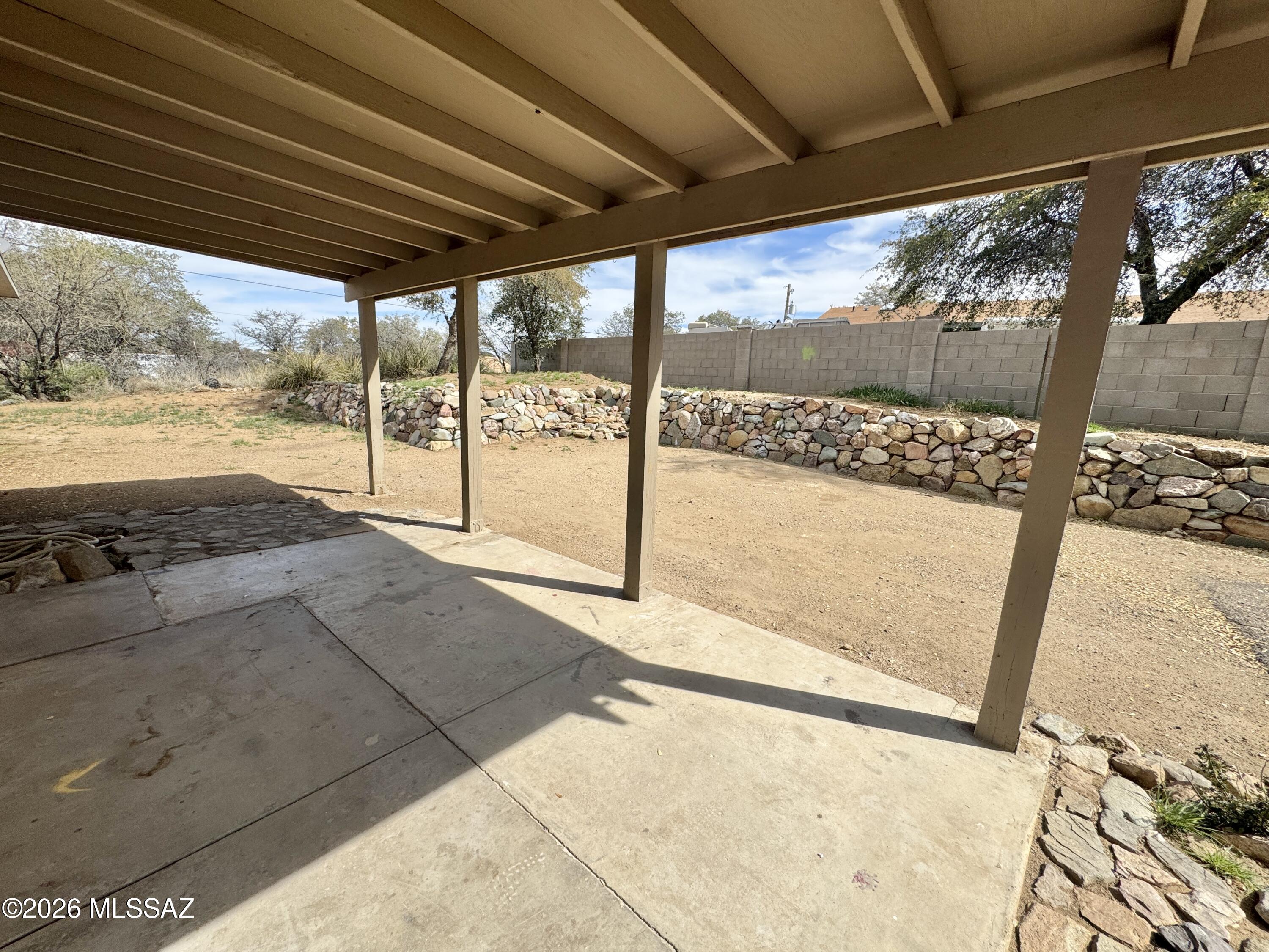 660 W Linda Vista Road