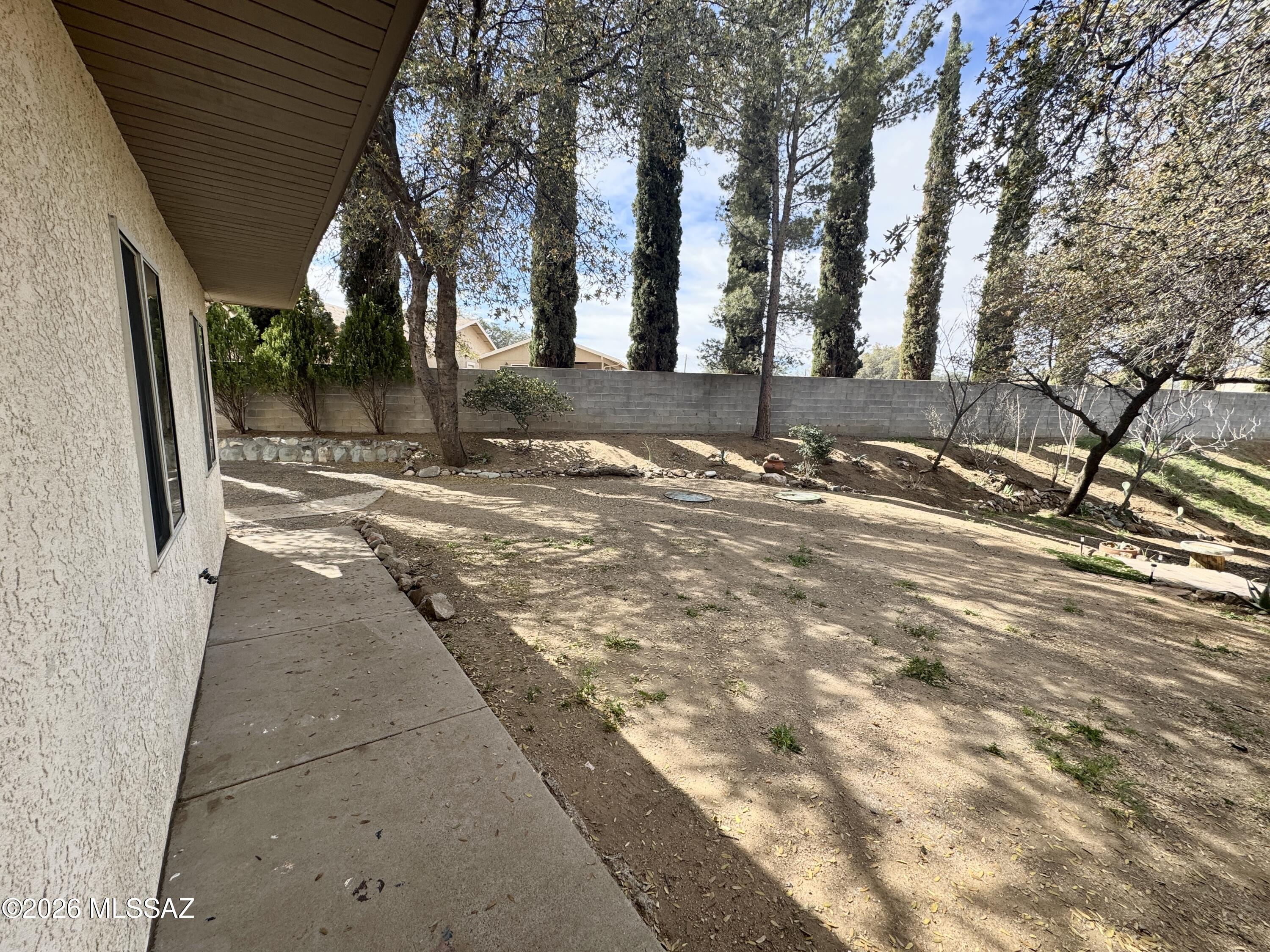 660 W Linda Vista Road