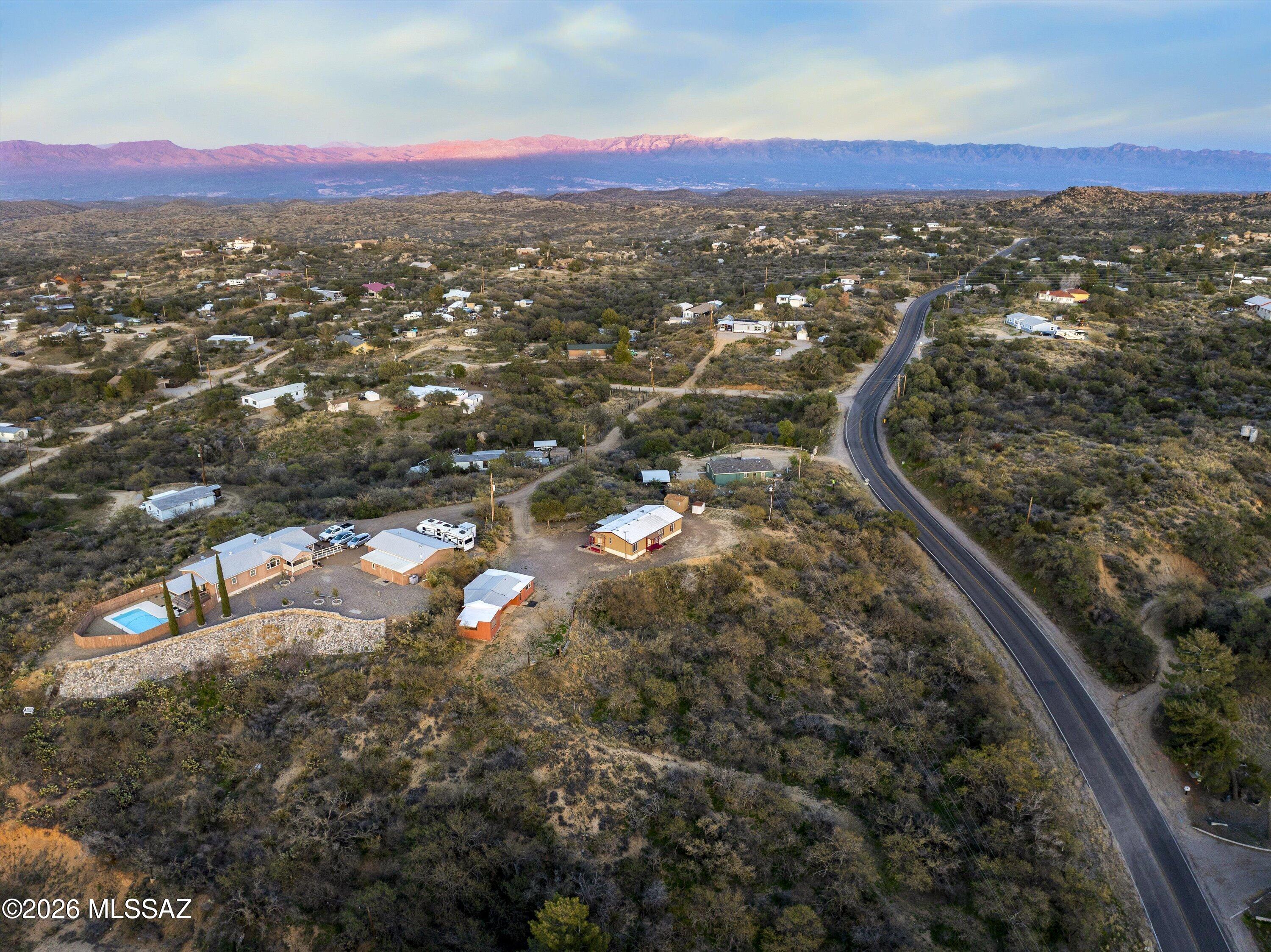 978 N White Oak Place