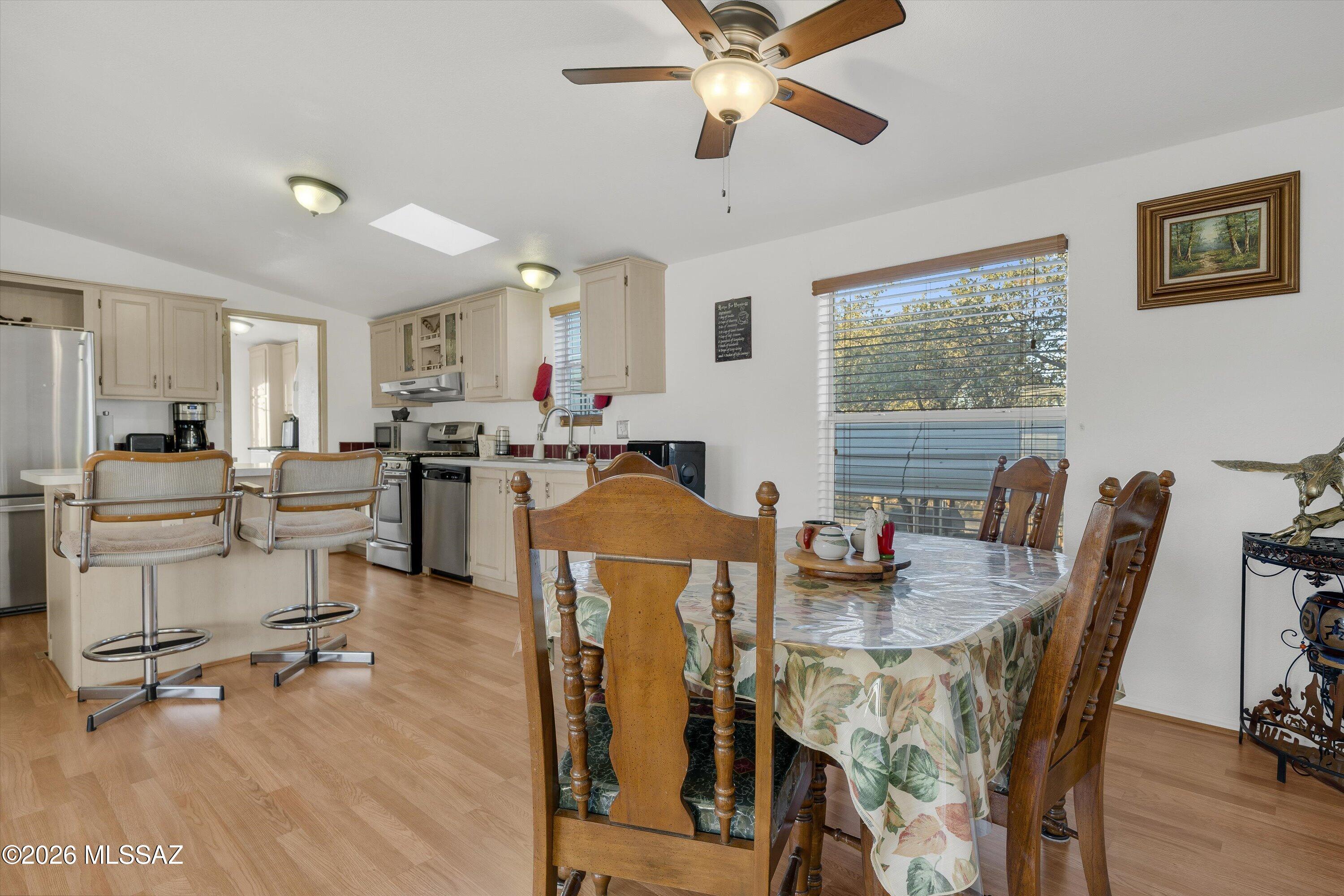 978 N White Oak Place