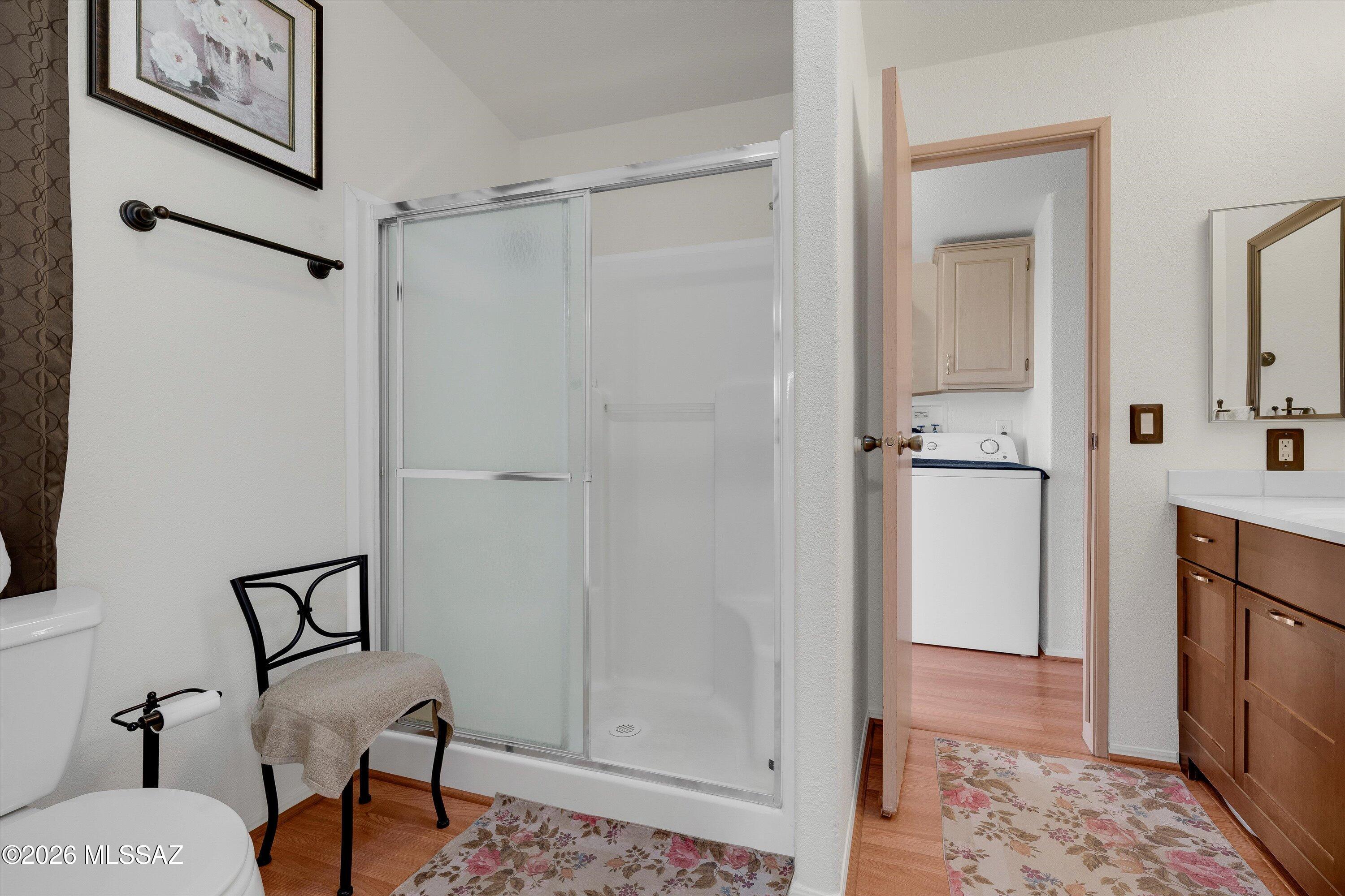 978 N White Oak Place