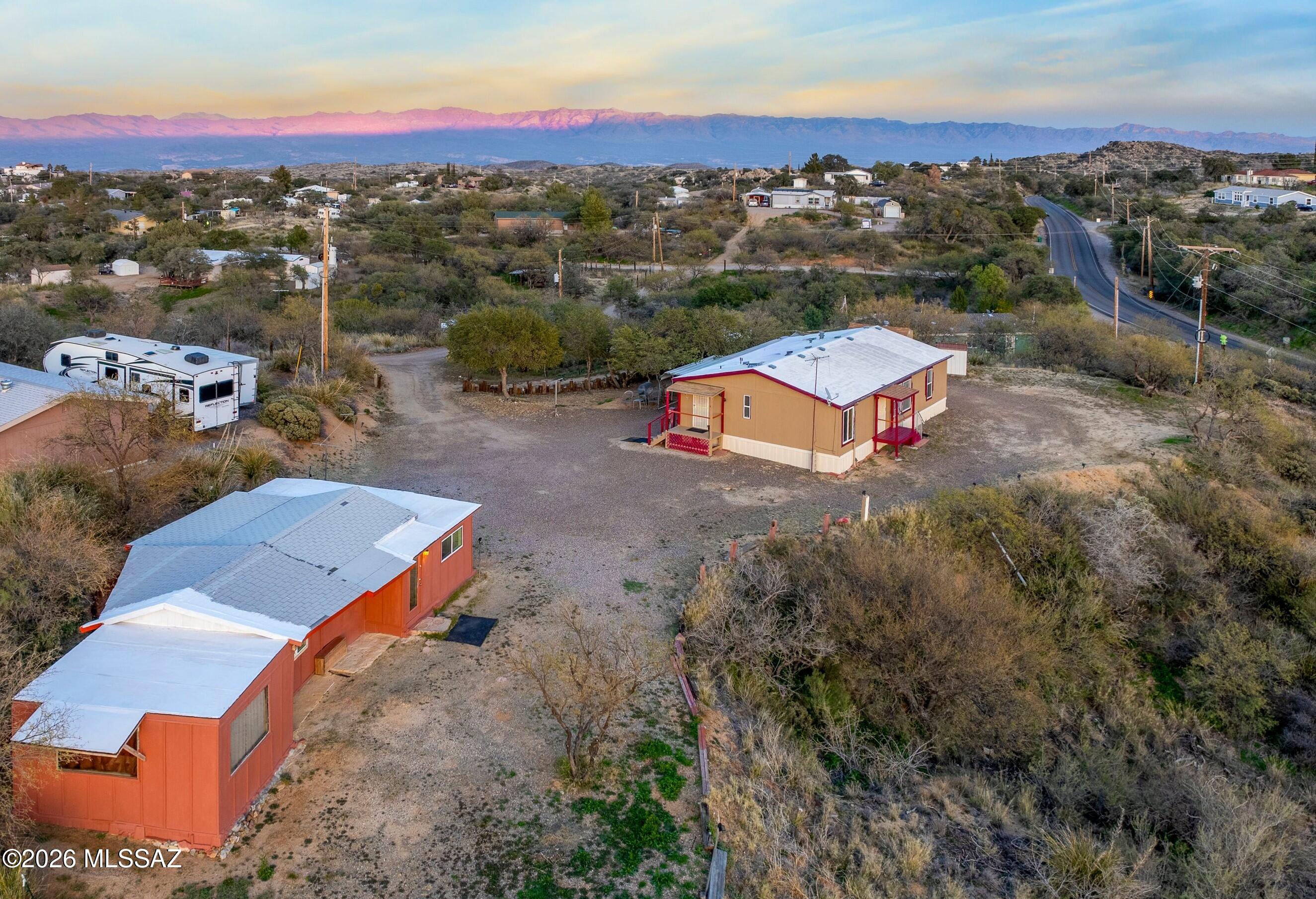 978 N White Oak Place