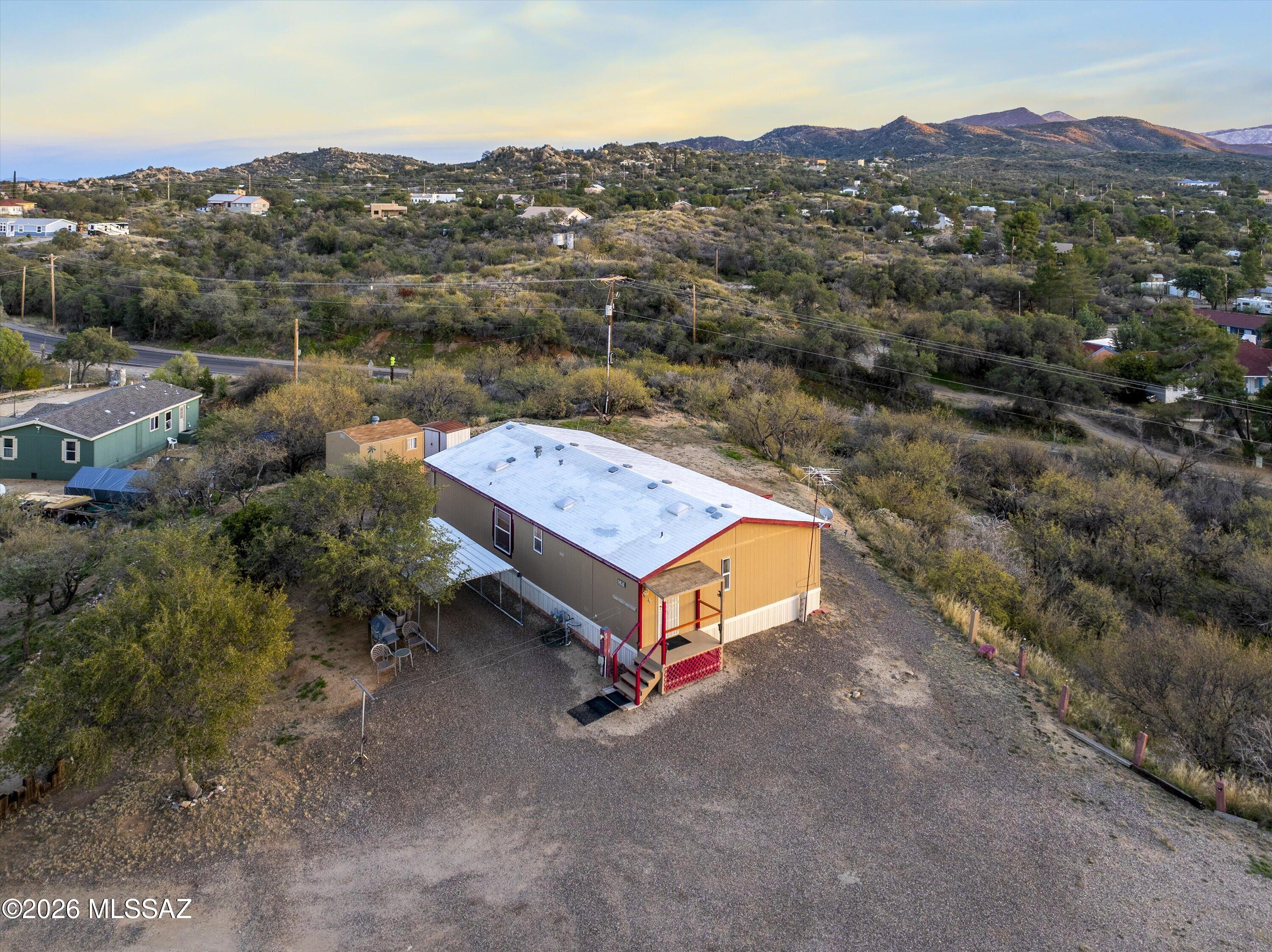 978 N White Oak Place