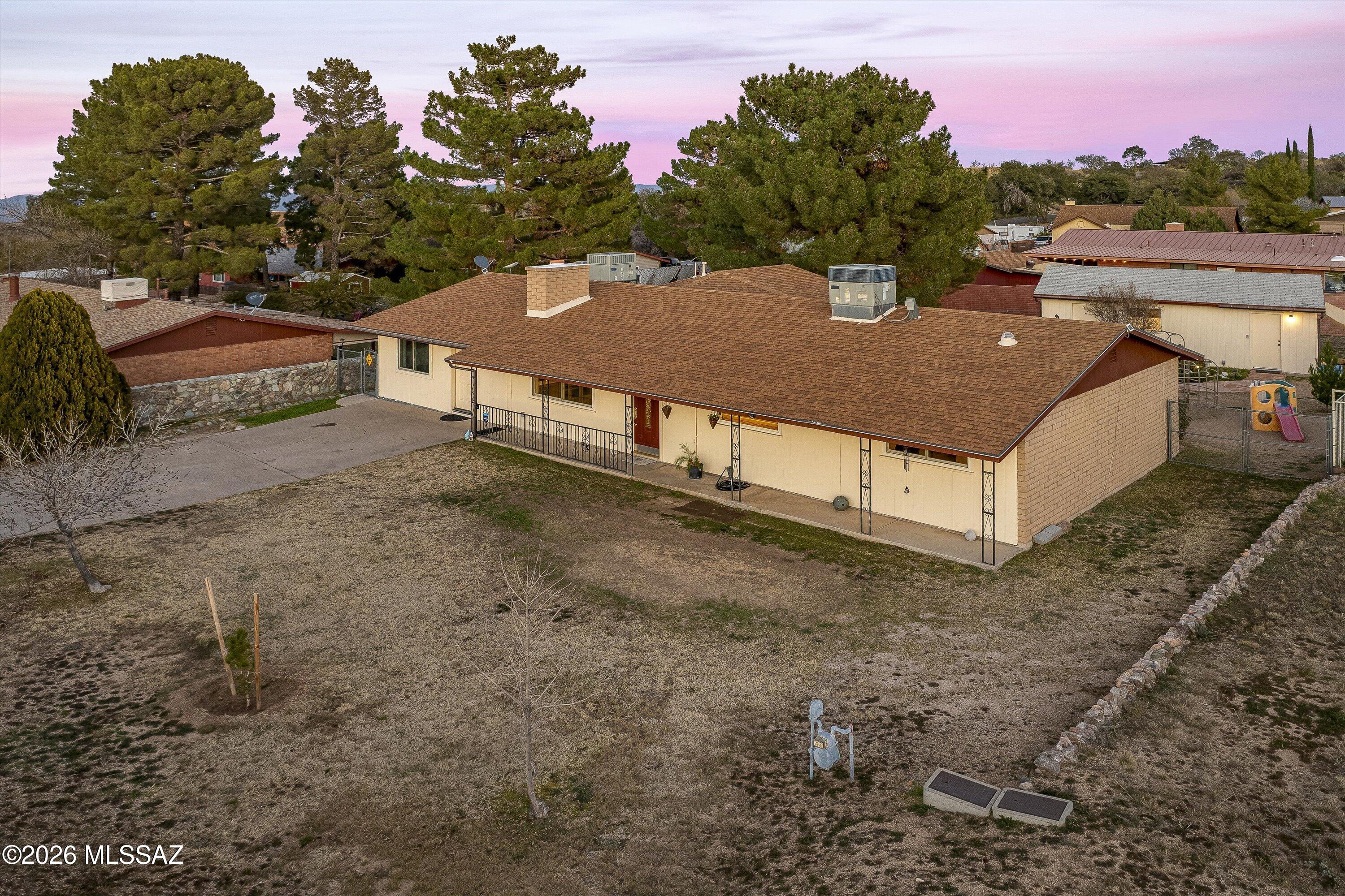 975 N Evergreen Drive