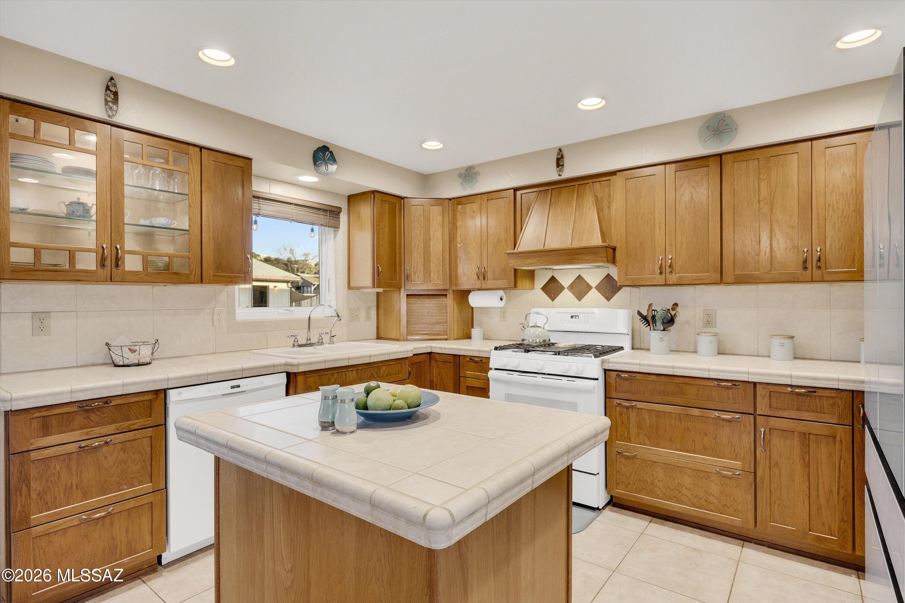 975 N Evergreen Drive