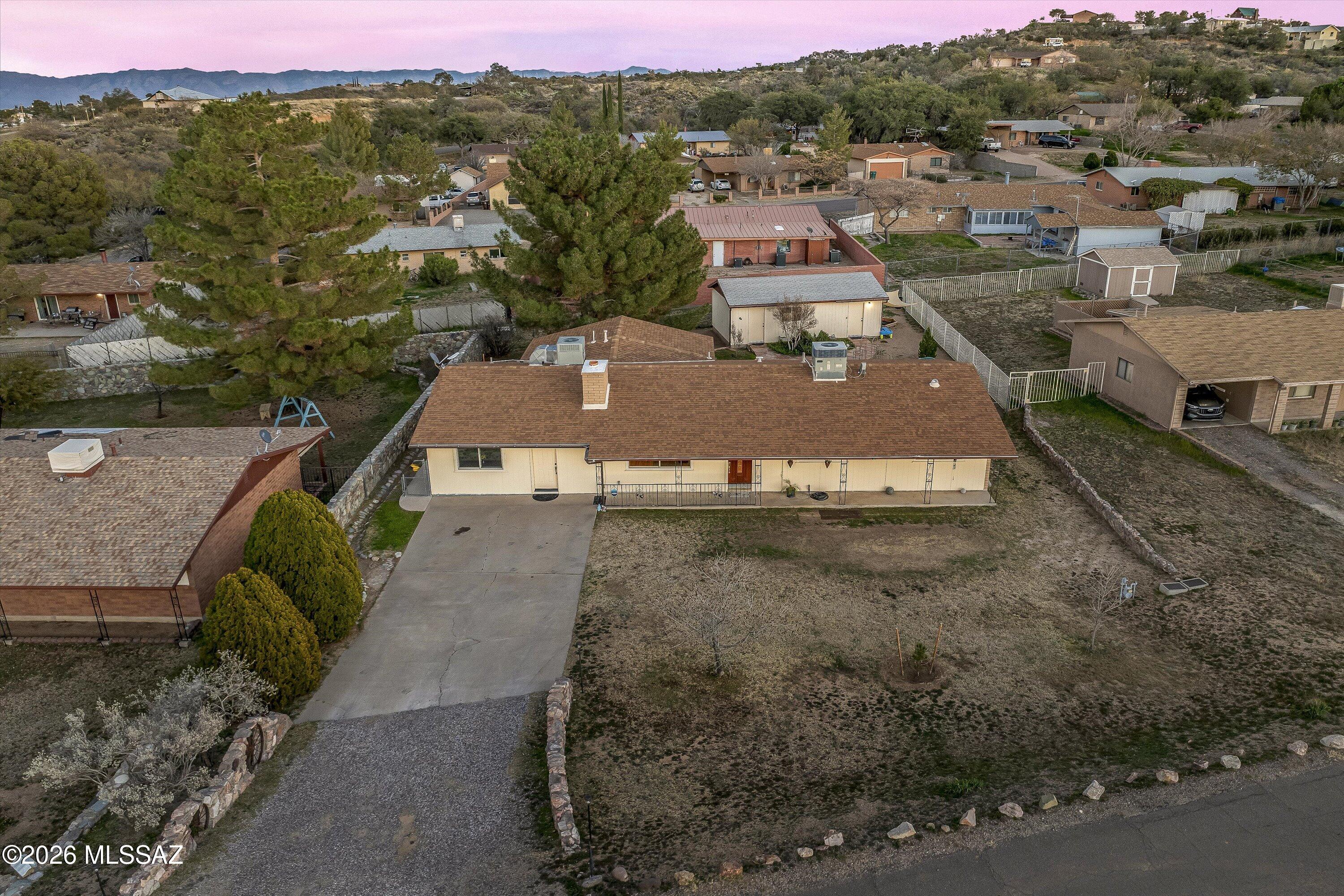 975 N Evergreen Drive