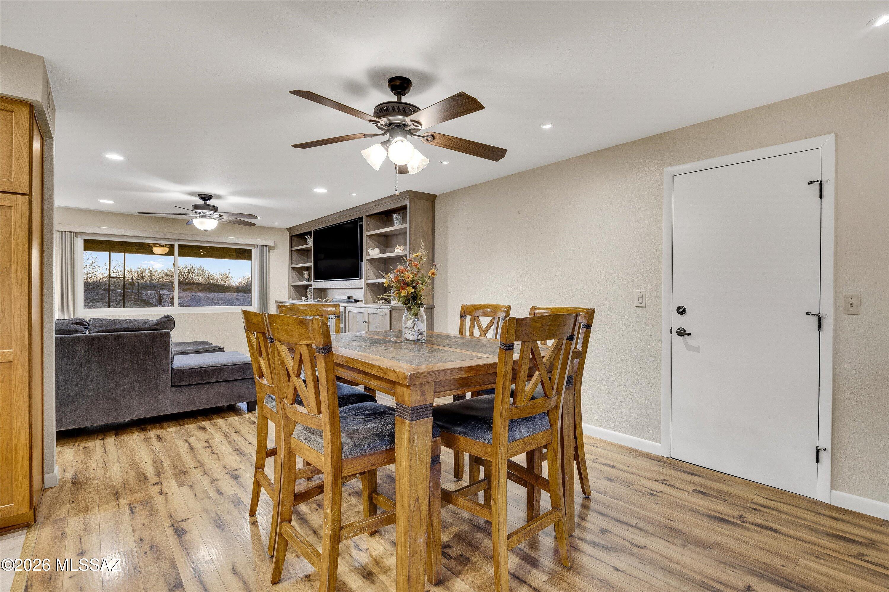 975 N Evergreen Drive