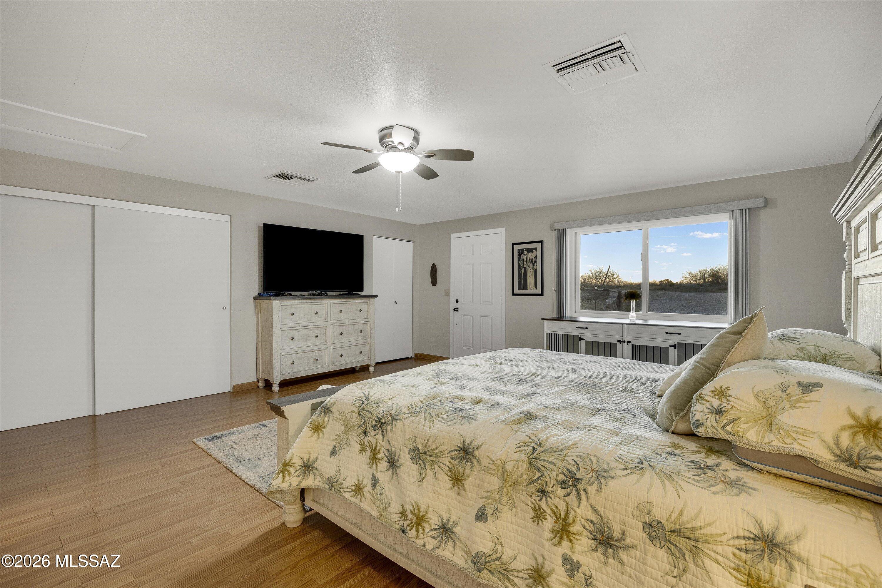 975 N Evergreen Drive