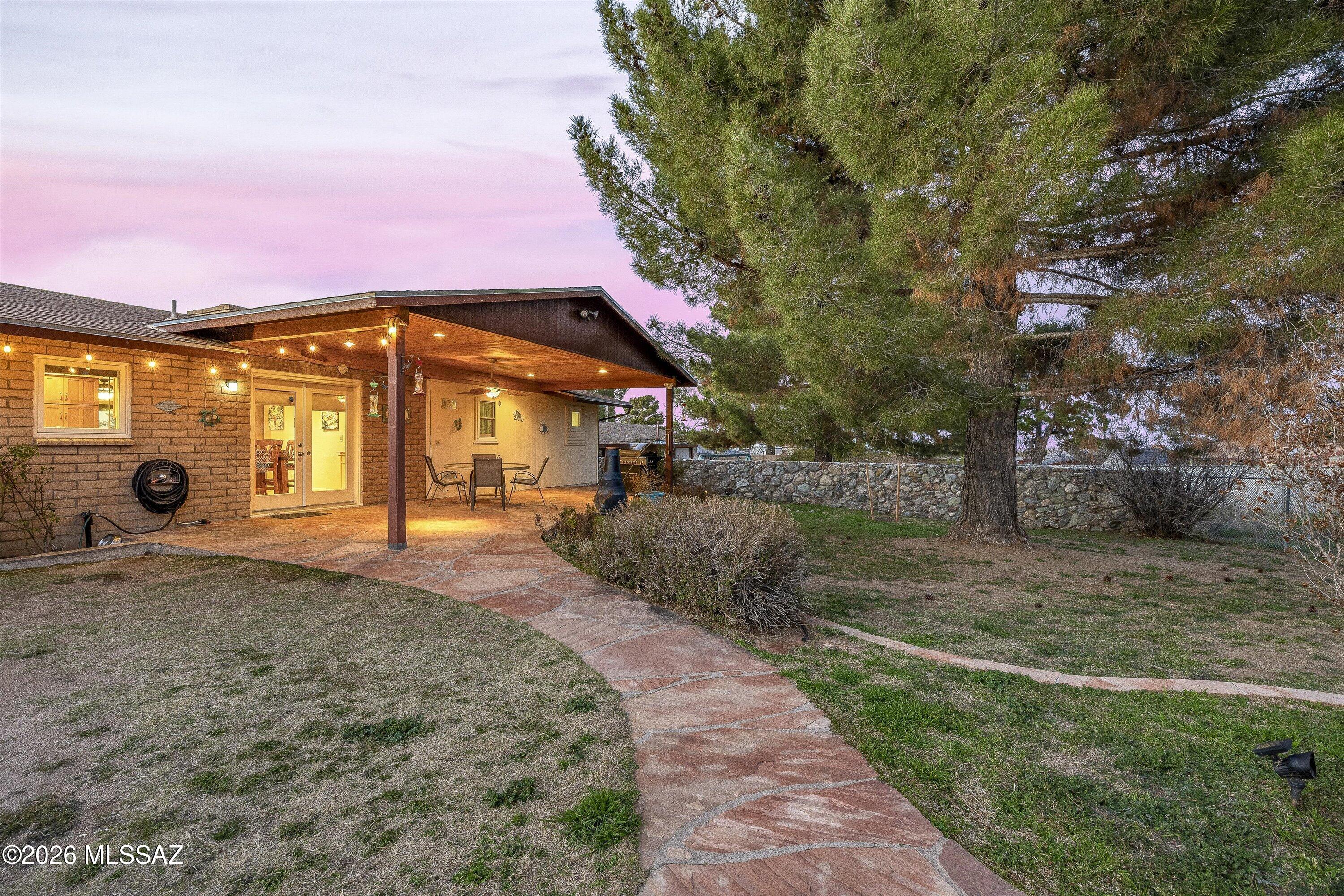 975 N Evergreen Drive