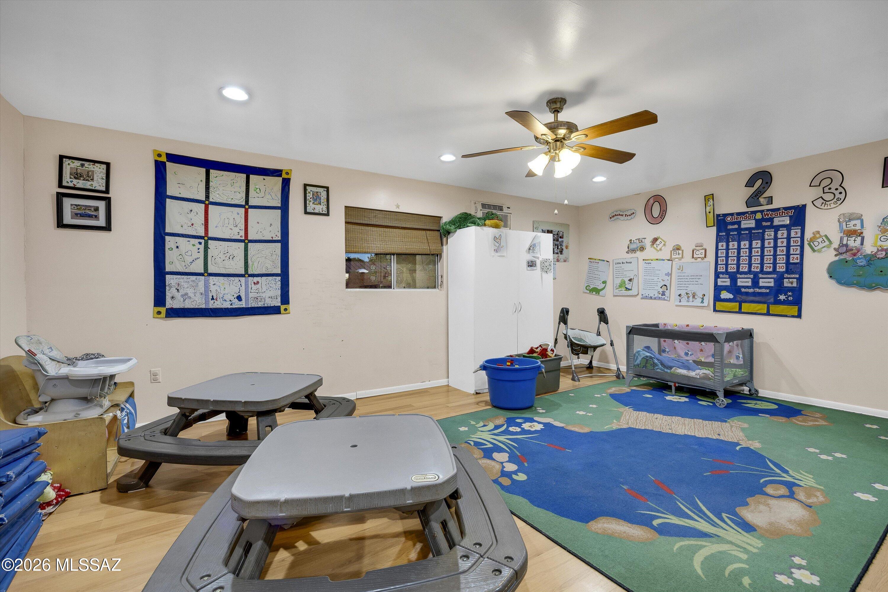 975 N Evergreen Drive