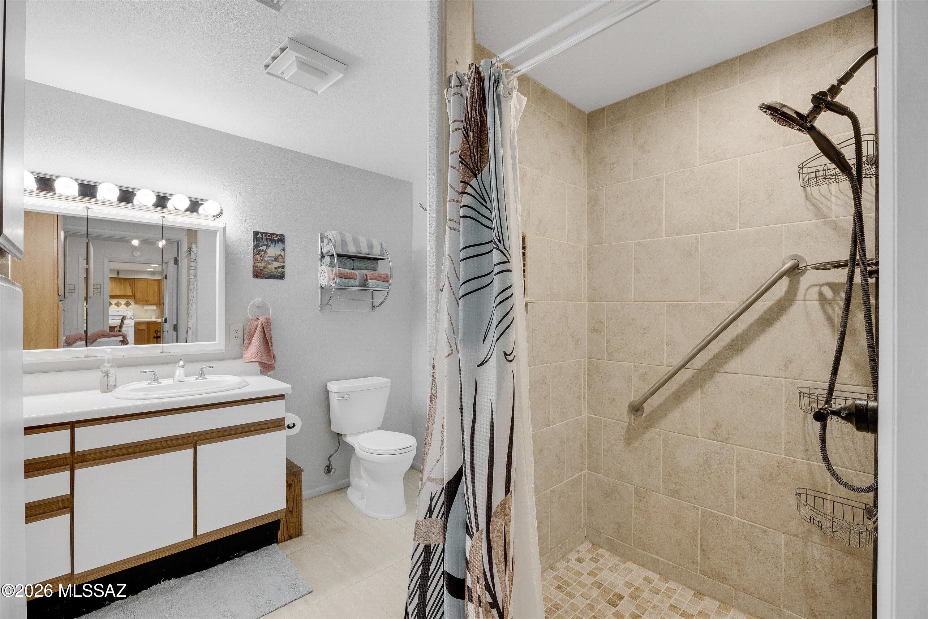 975 N Evergreen Drive