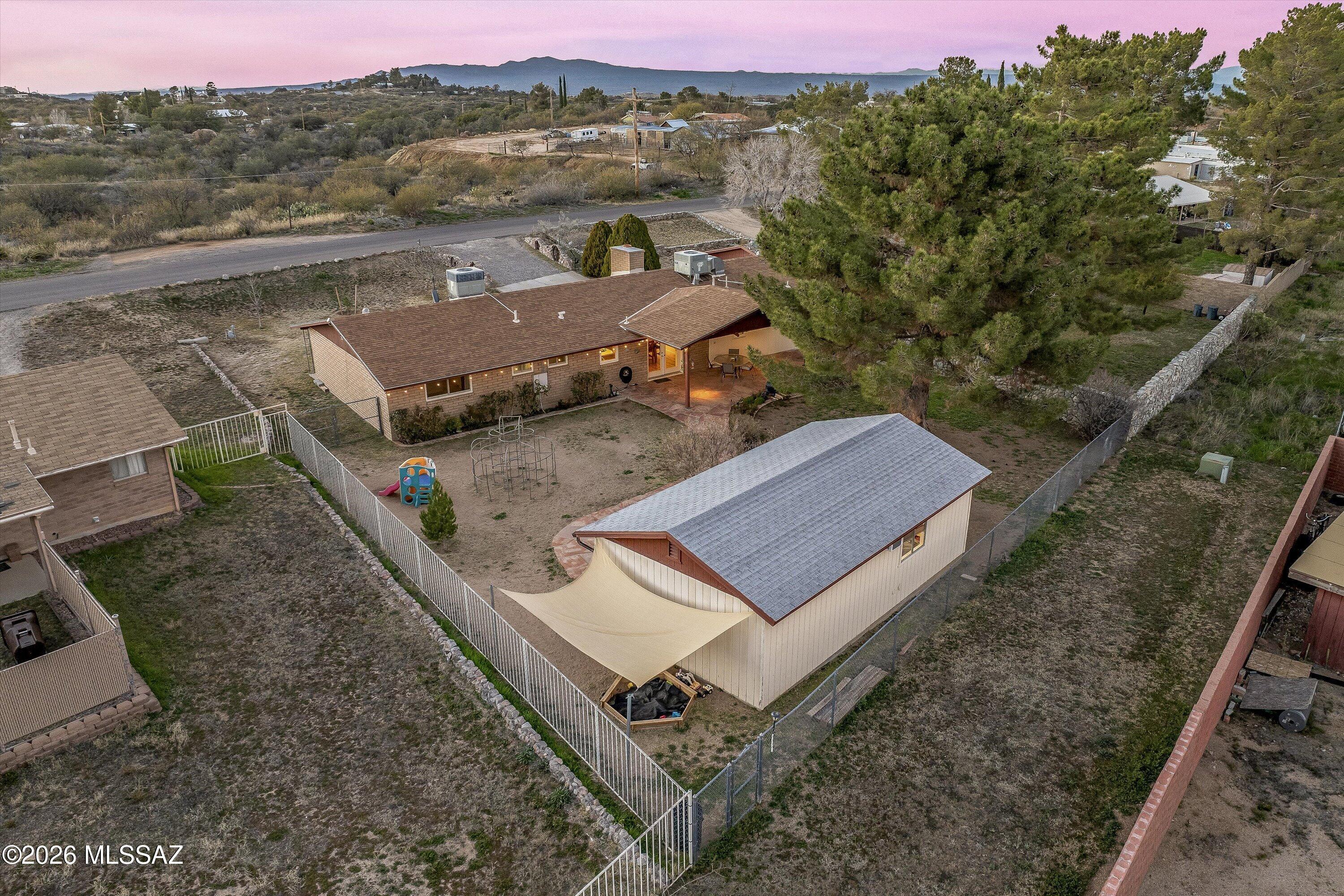 975 N Evergreen Drive