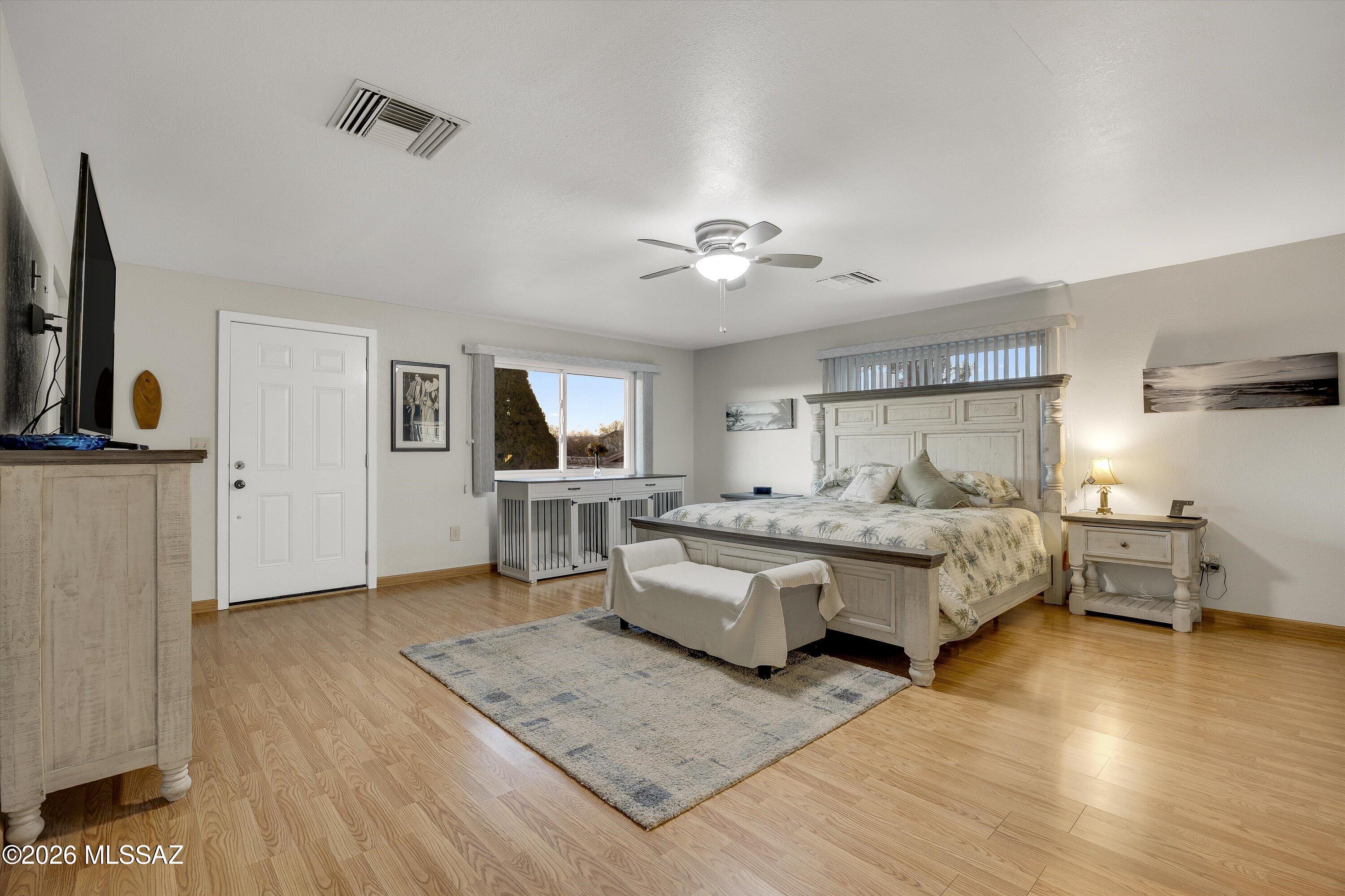 975 N Evergreen Drive