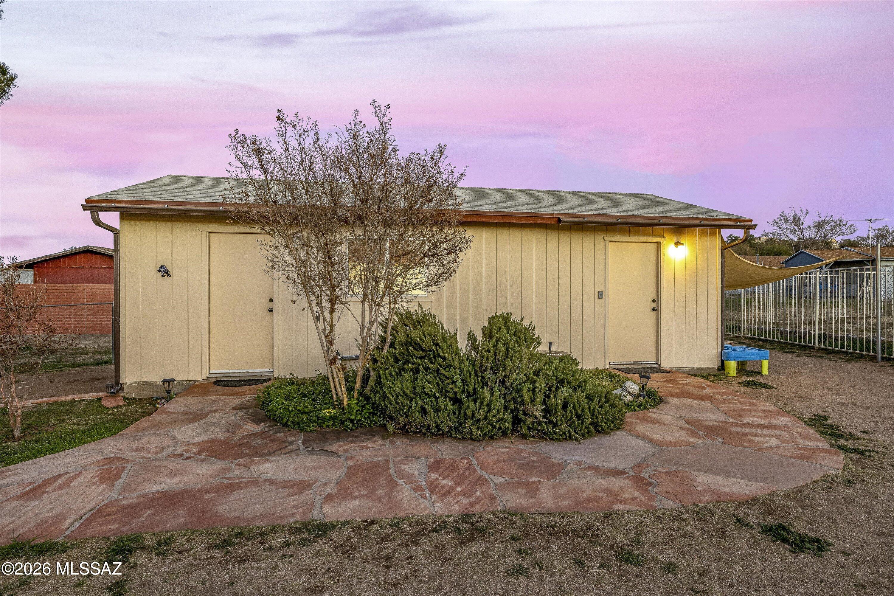 975 N Evergreen Drive