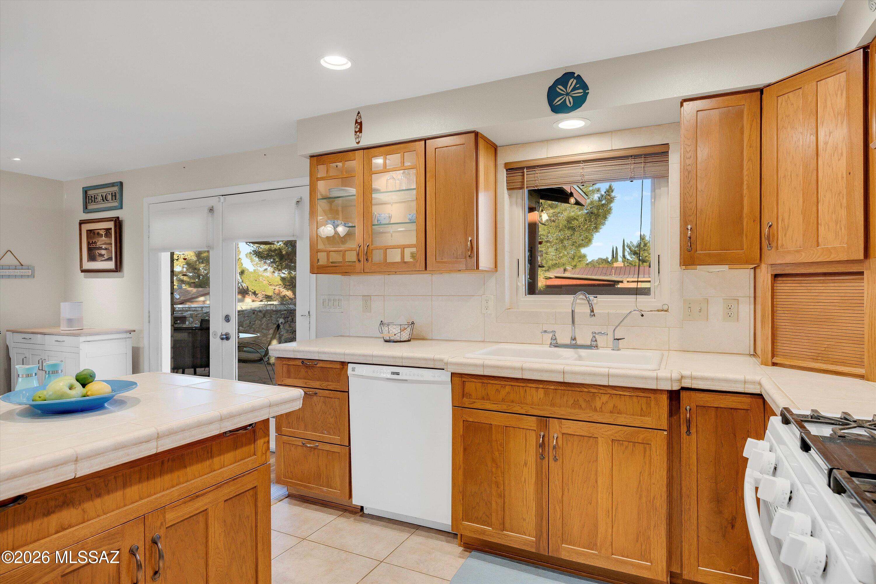 975 N Evergreen Drive