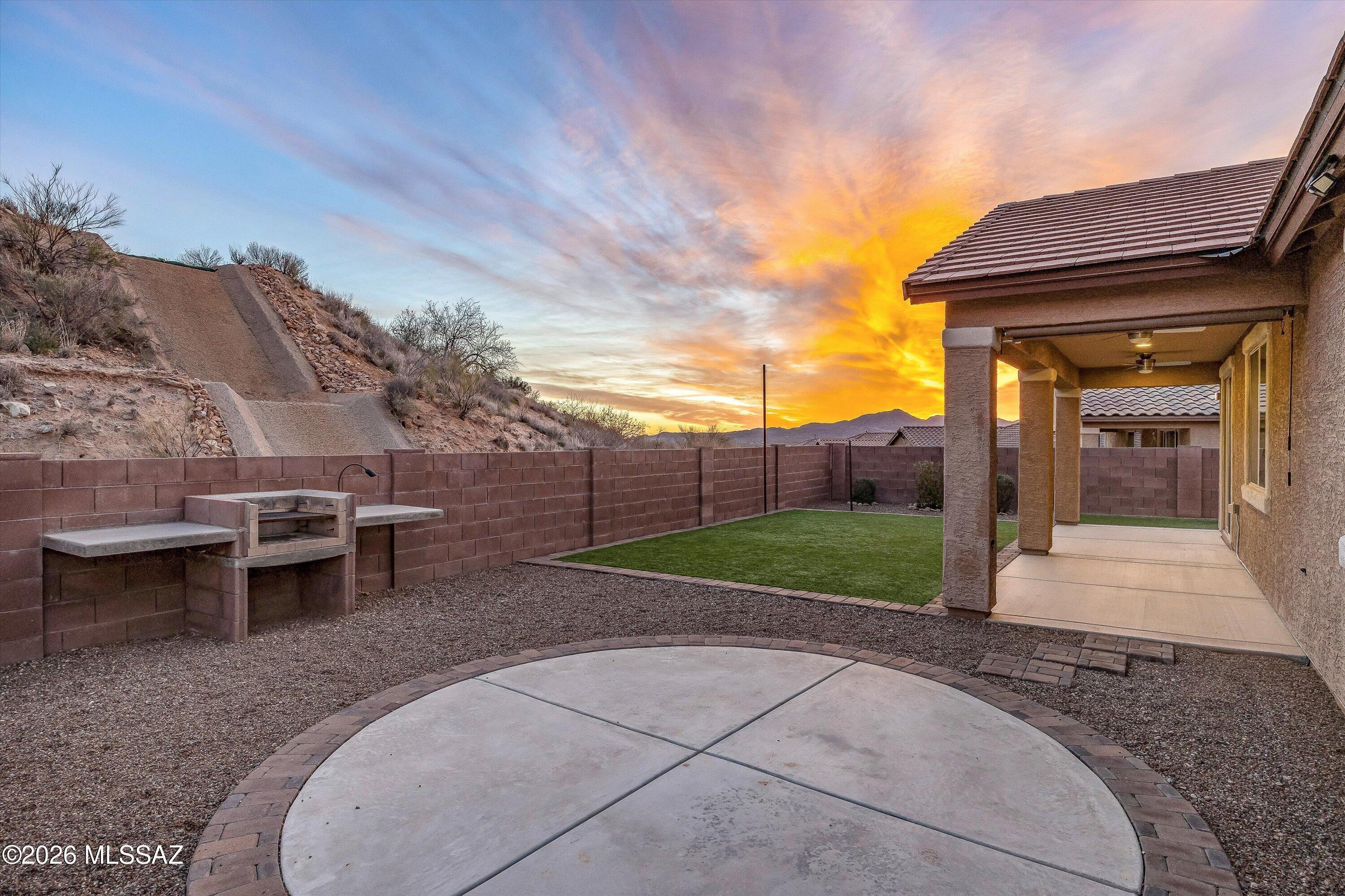 38655 S Running Roses Lane