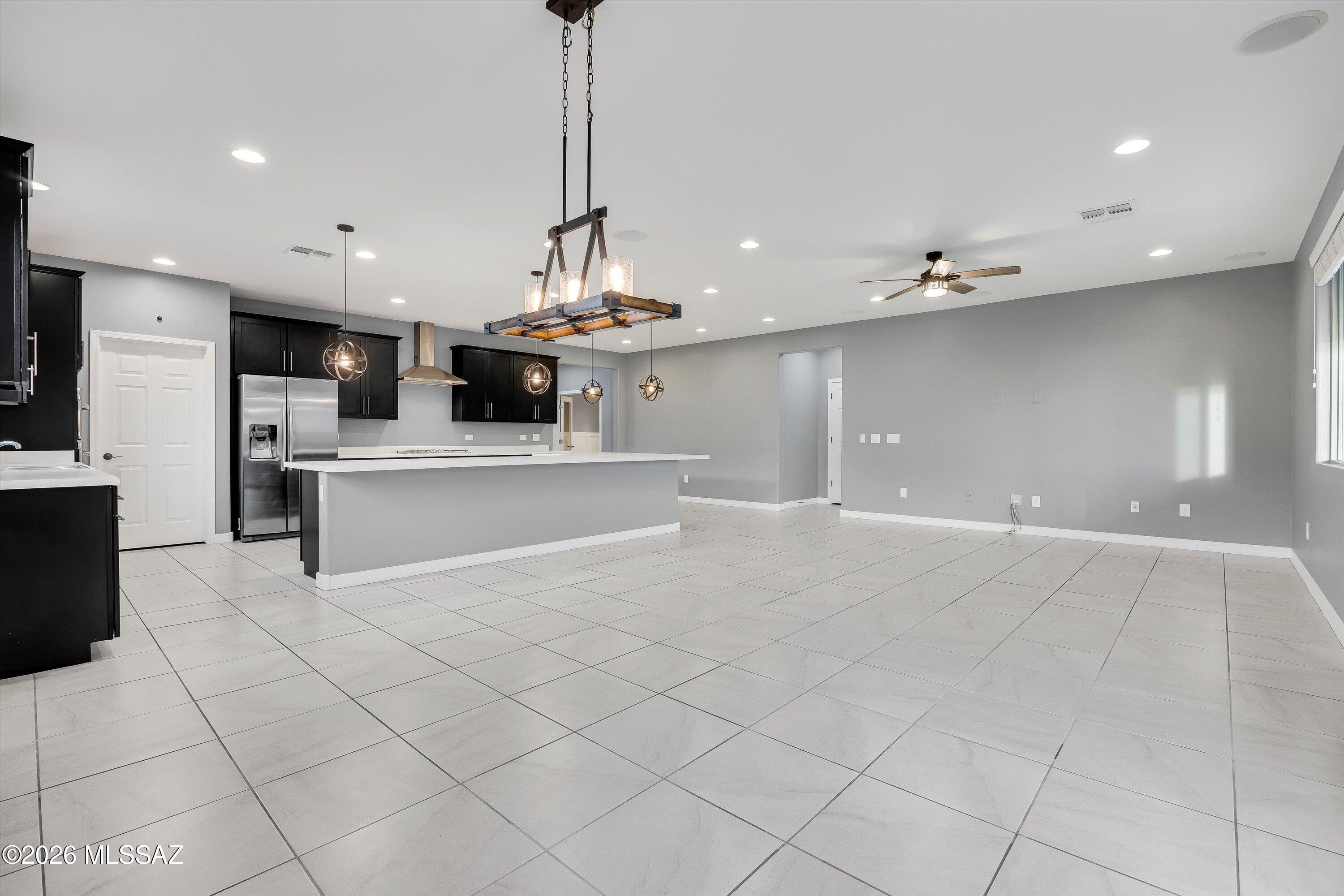 38655 S Running Roses Lane