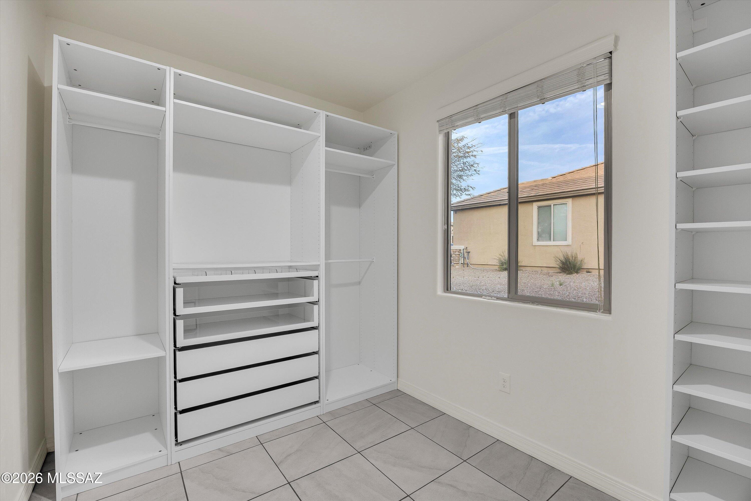 38655 S Running Roses Lane