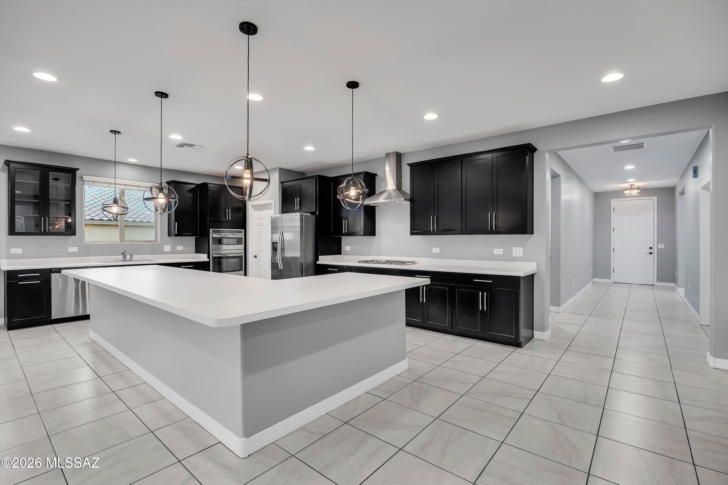 38655 S Running Roses Lane