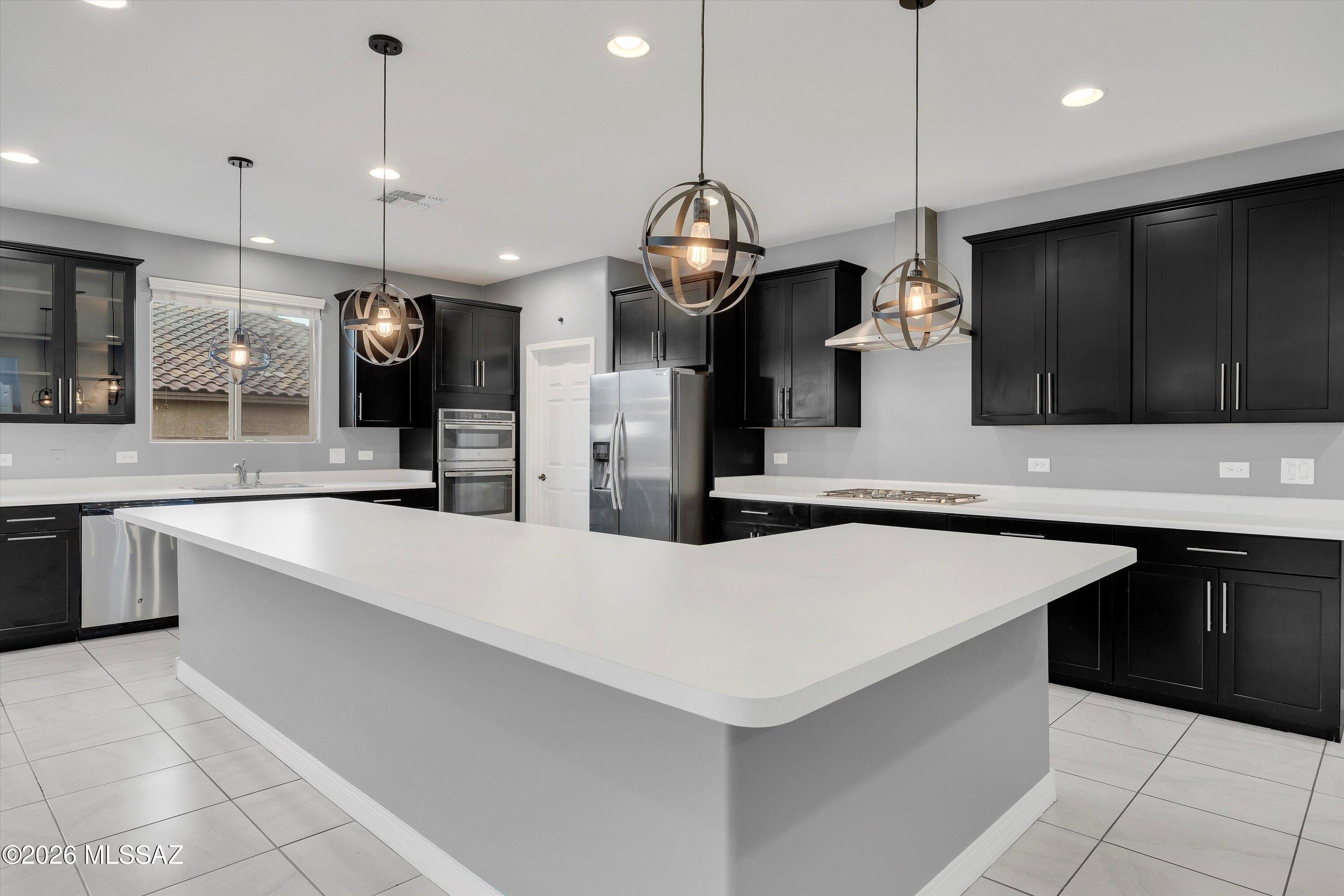 38655 S Running Roses Lane