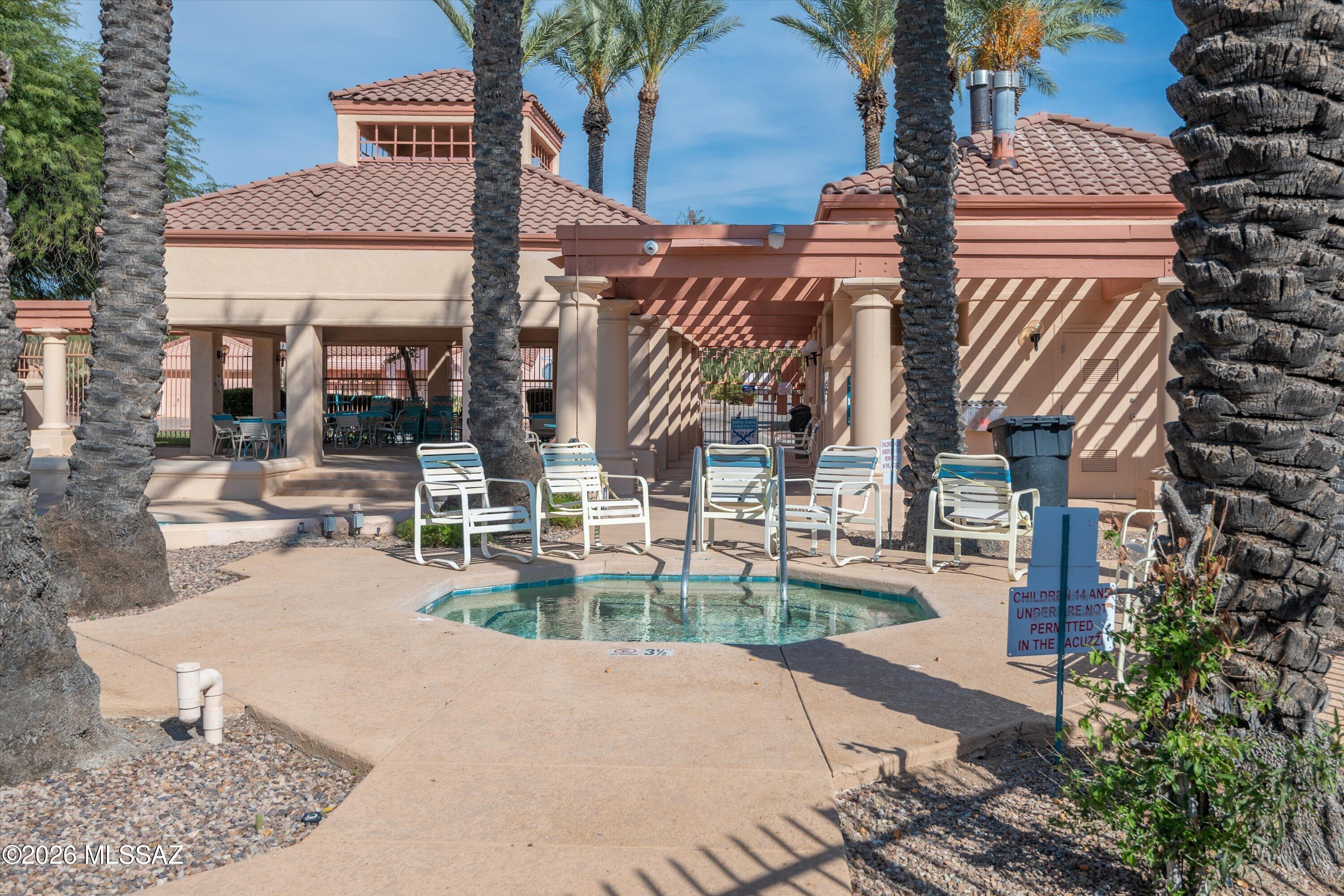 9855 N Sun Vista Place