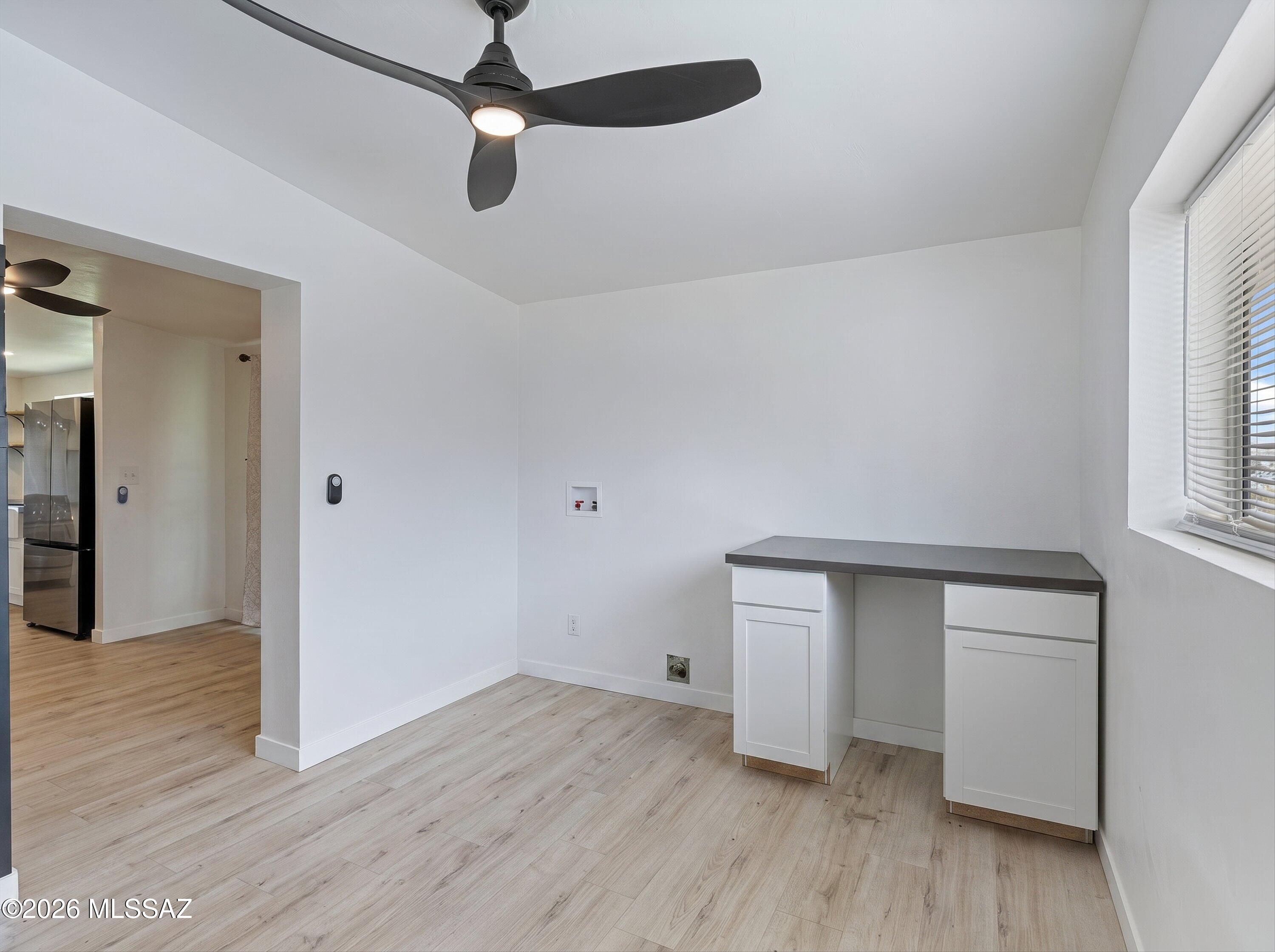 227 S Ave B