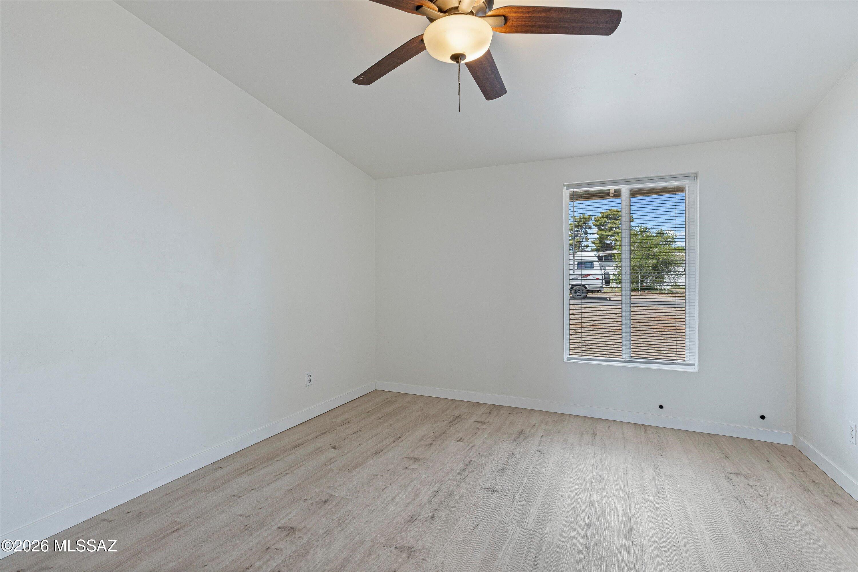 227 S Ave B