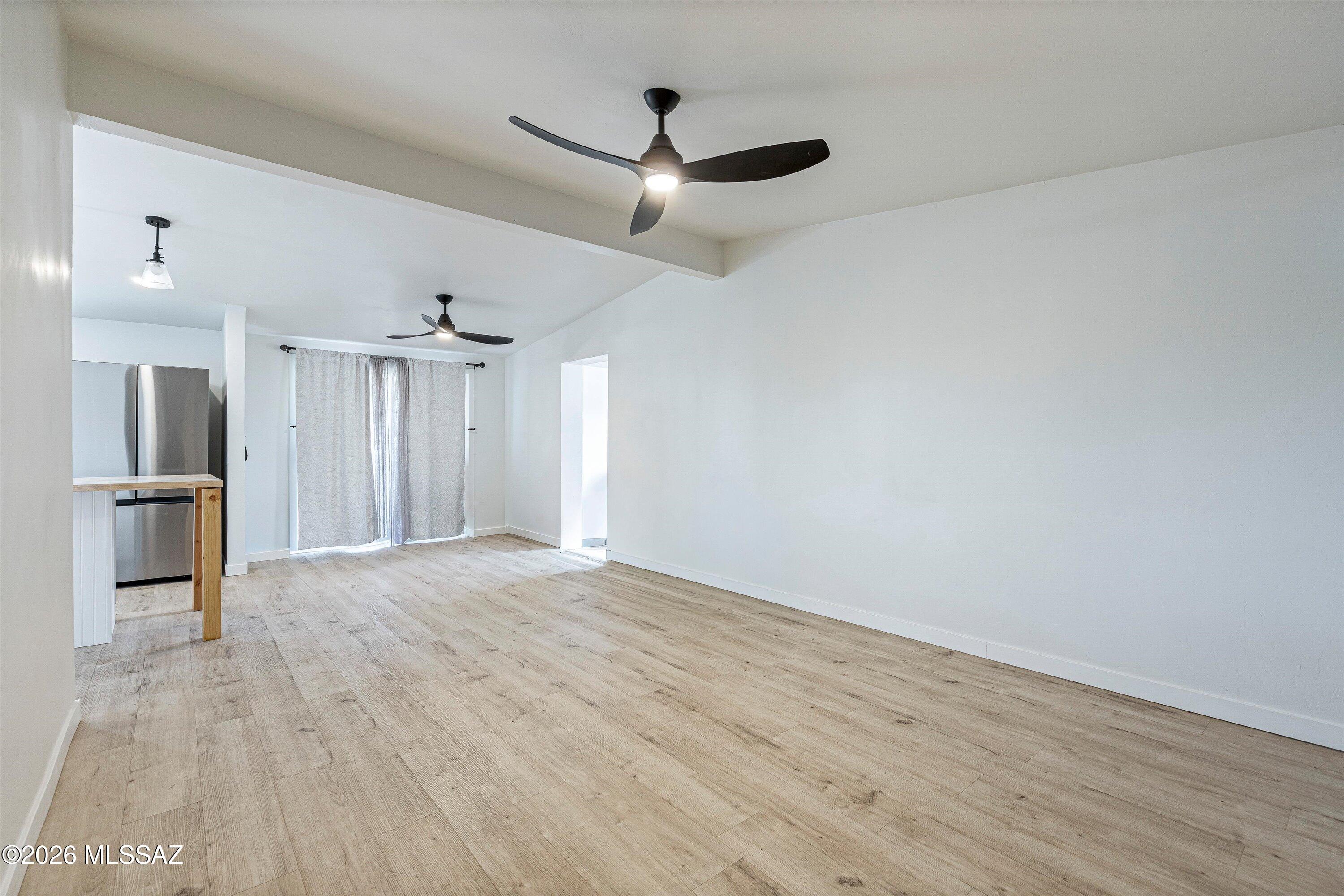 227 S Ave B