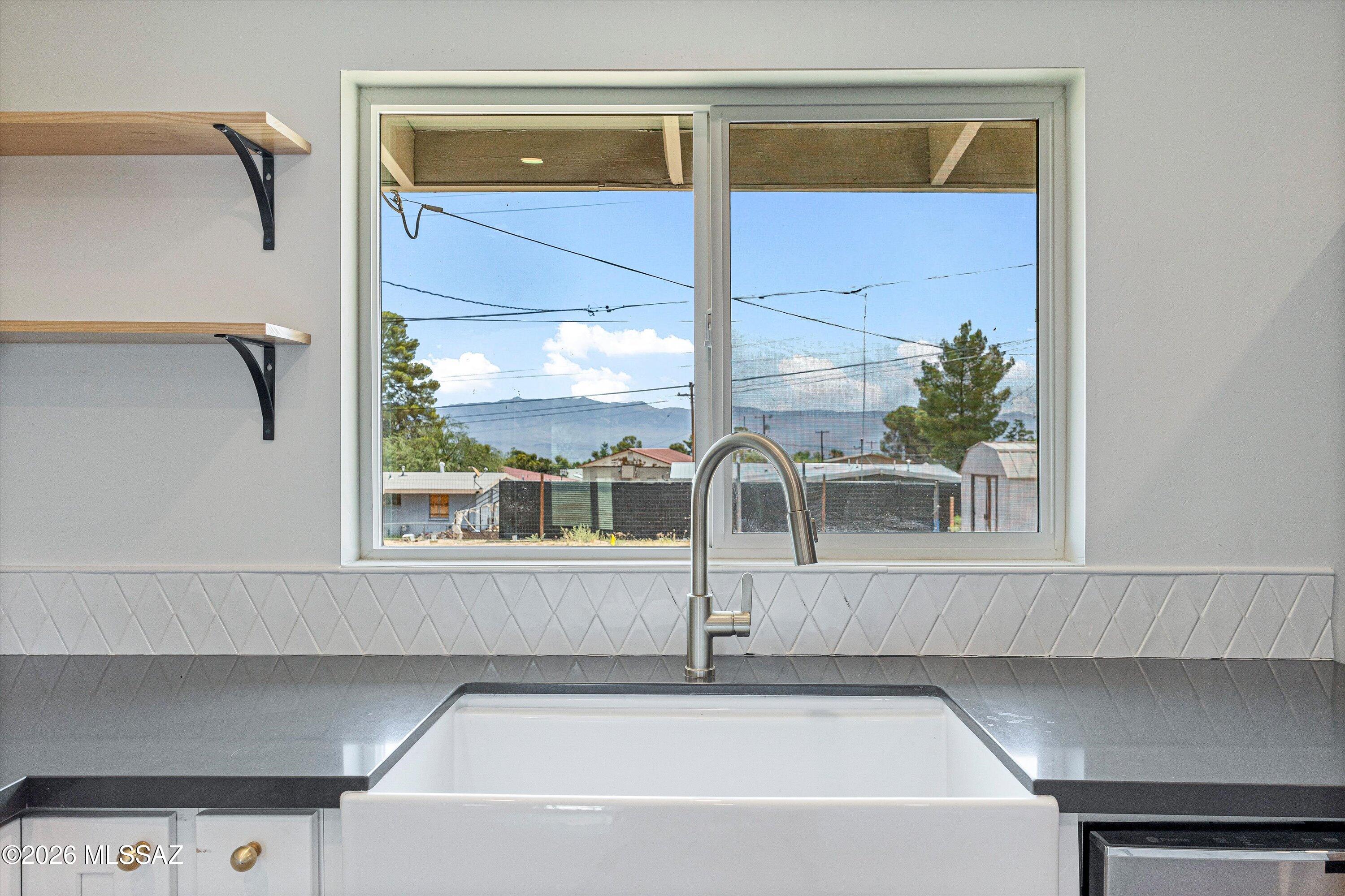 227 S Ave B