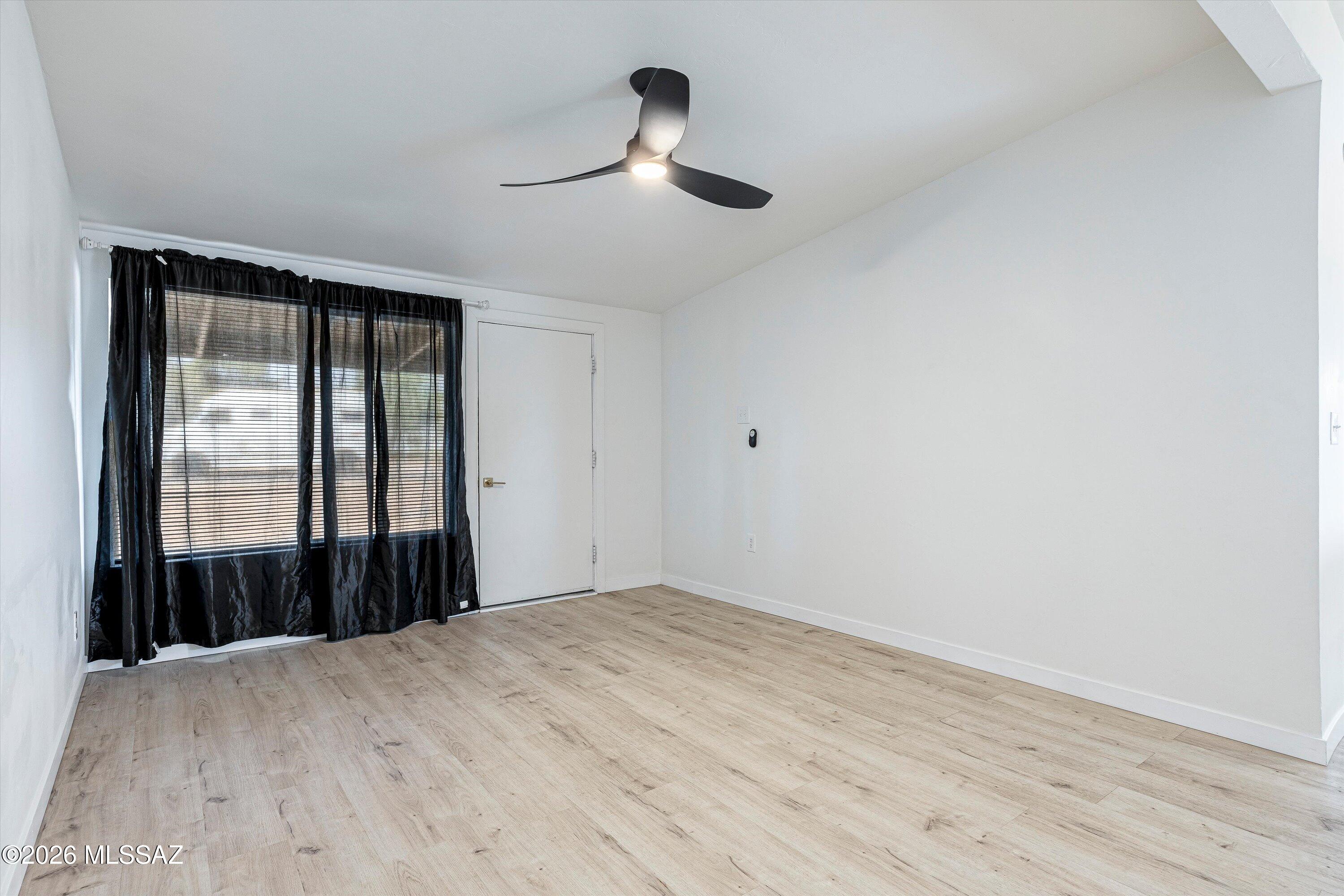 227 S Ave B