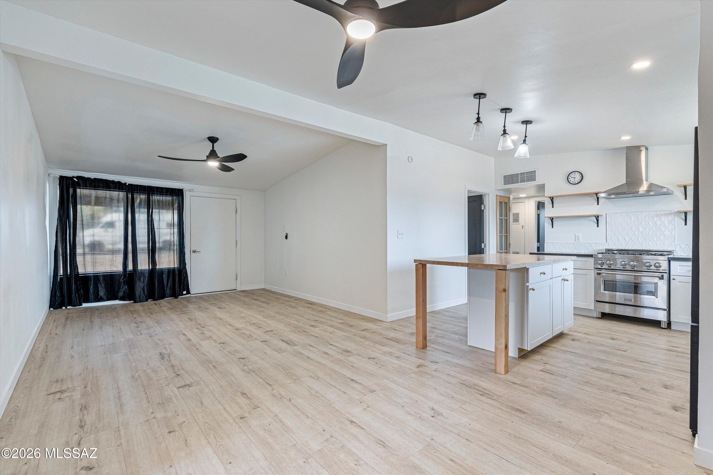 227 S Ave B