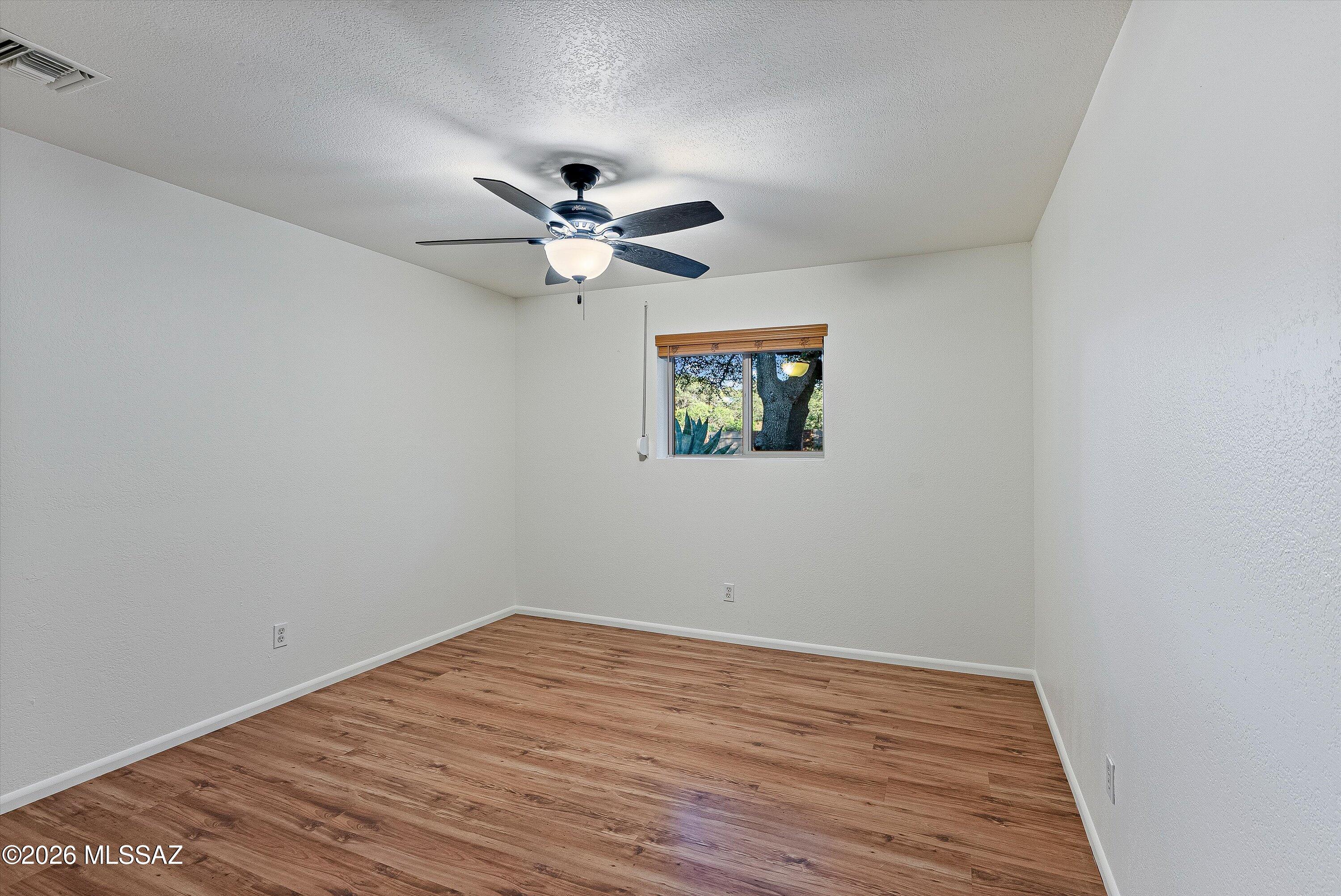 820 W Linda Vista Road