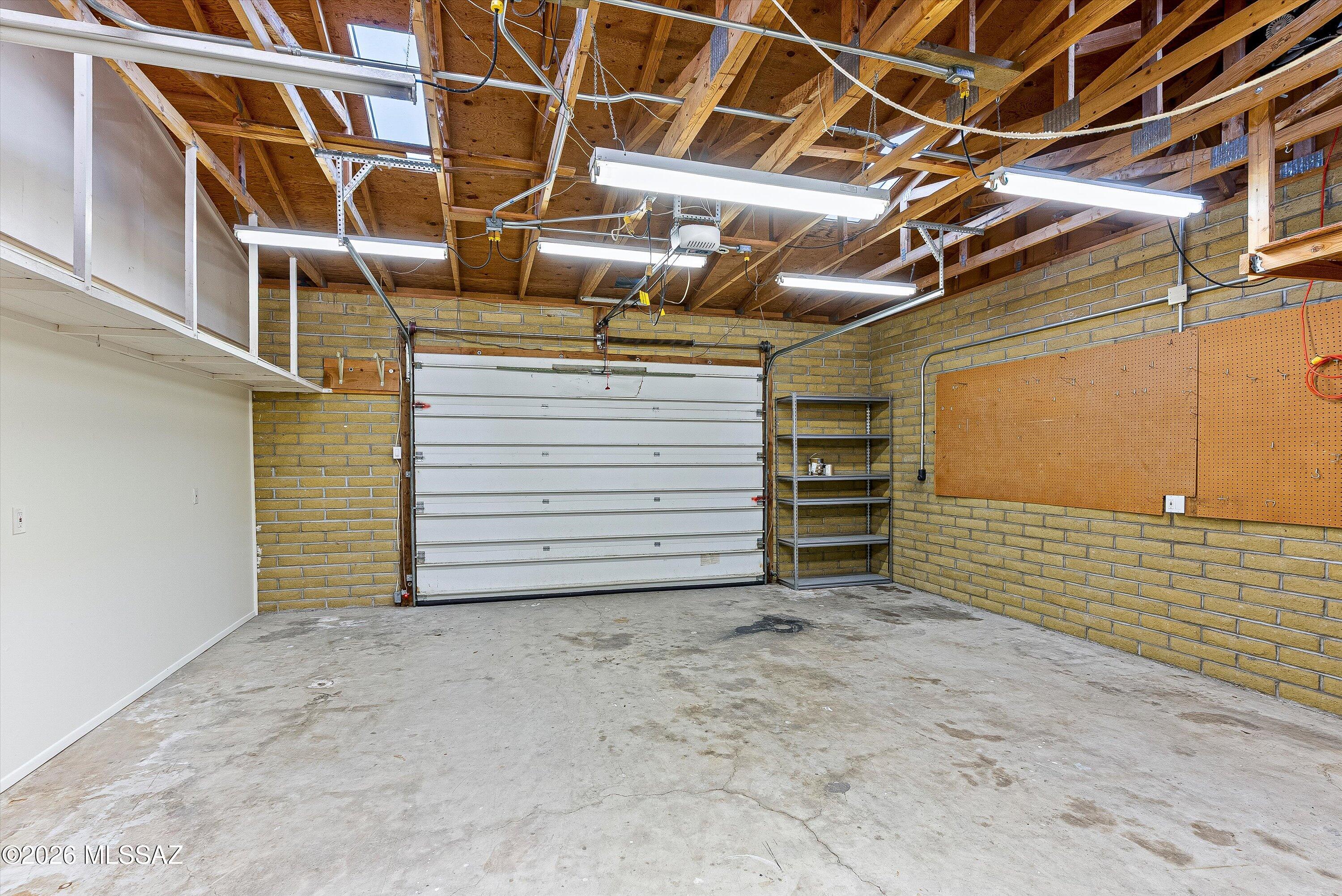 820 W Linda Vista Road