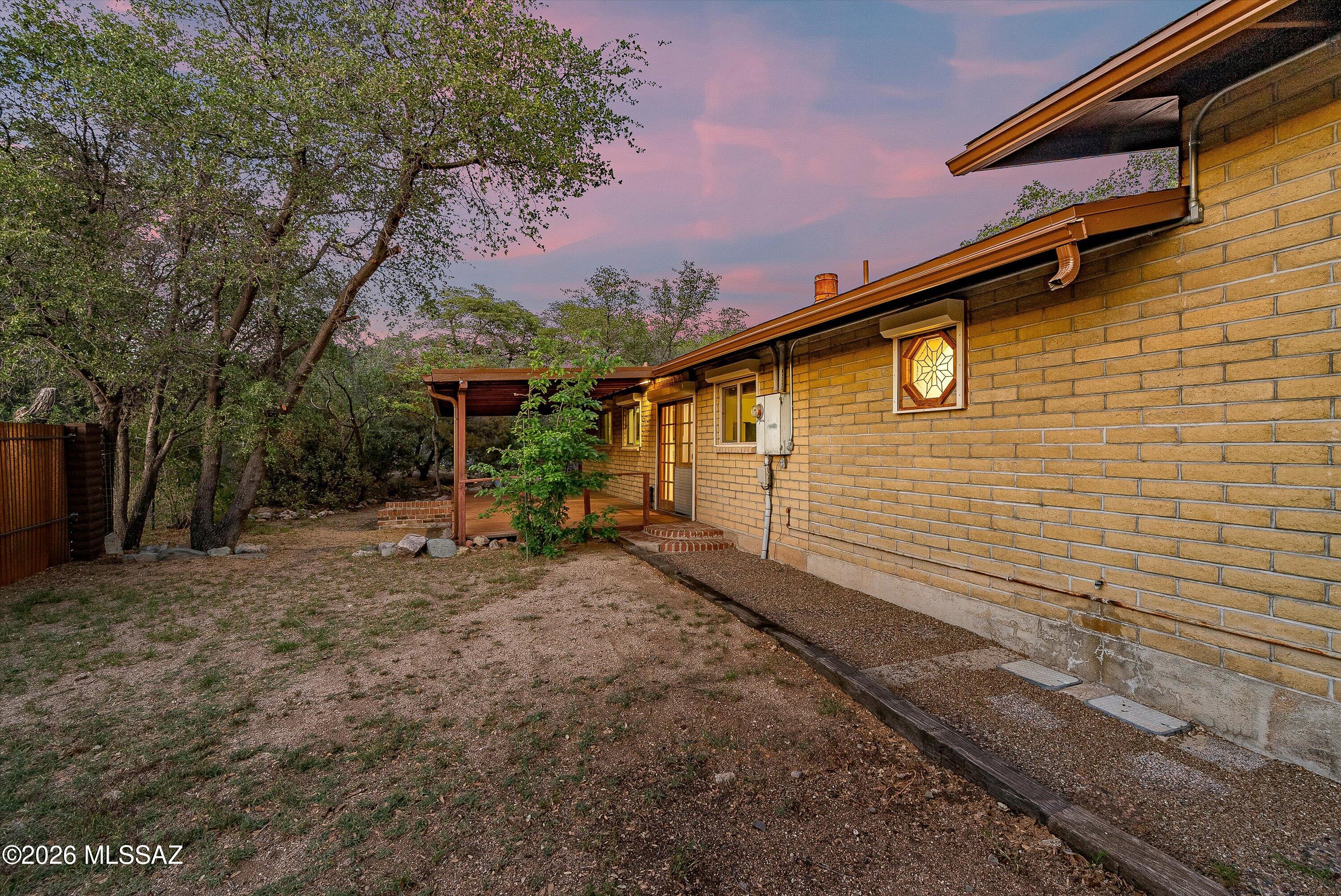 820 W Linda Vista Road