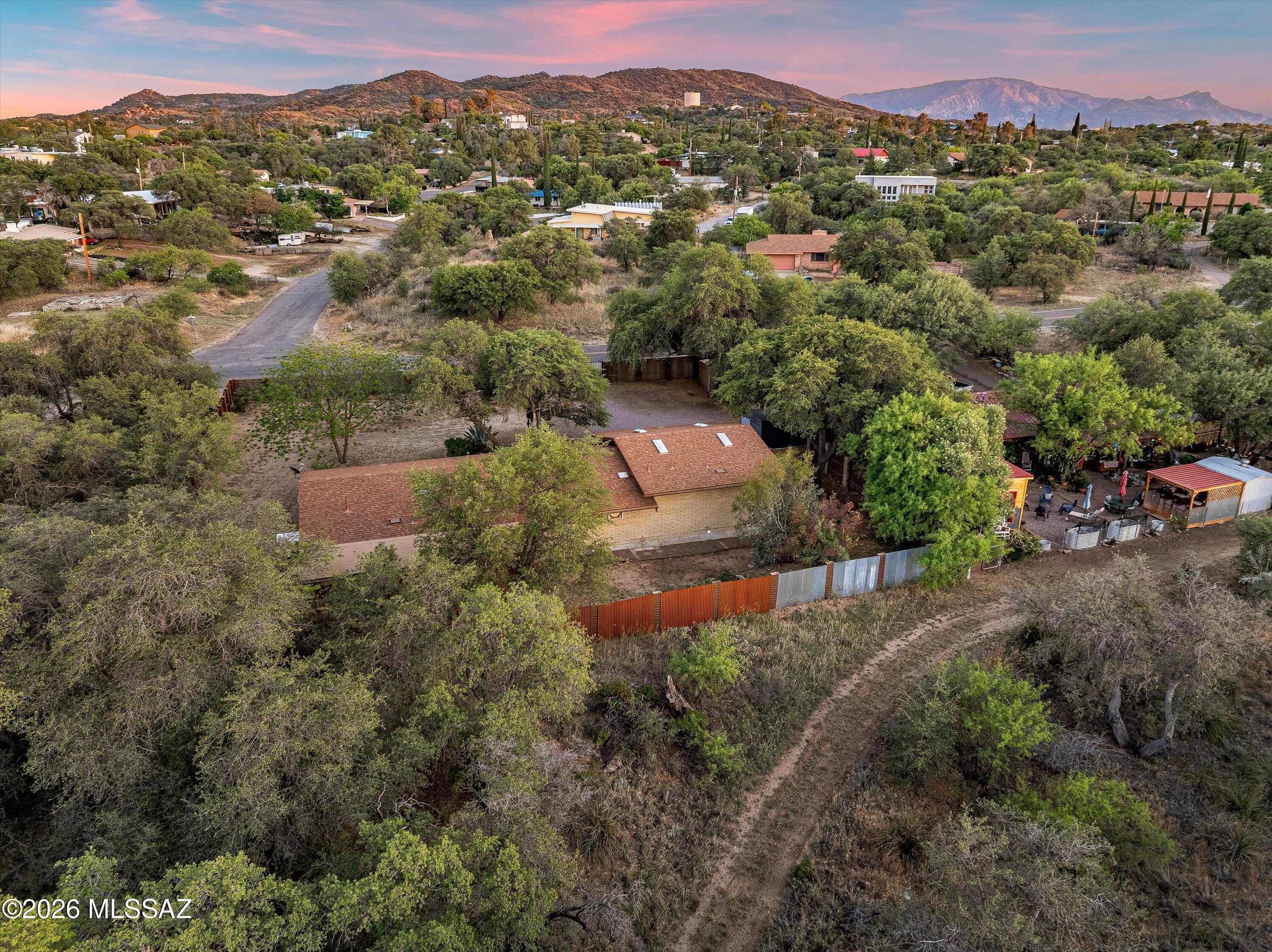 820 W Linda Vista Road