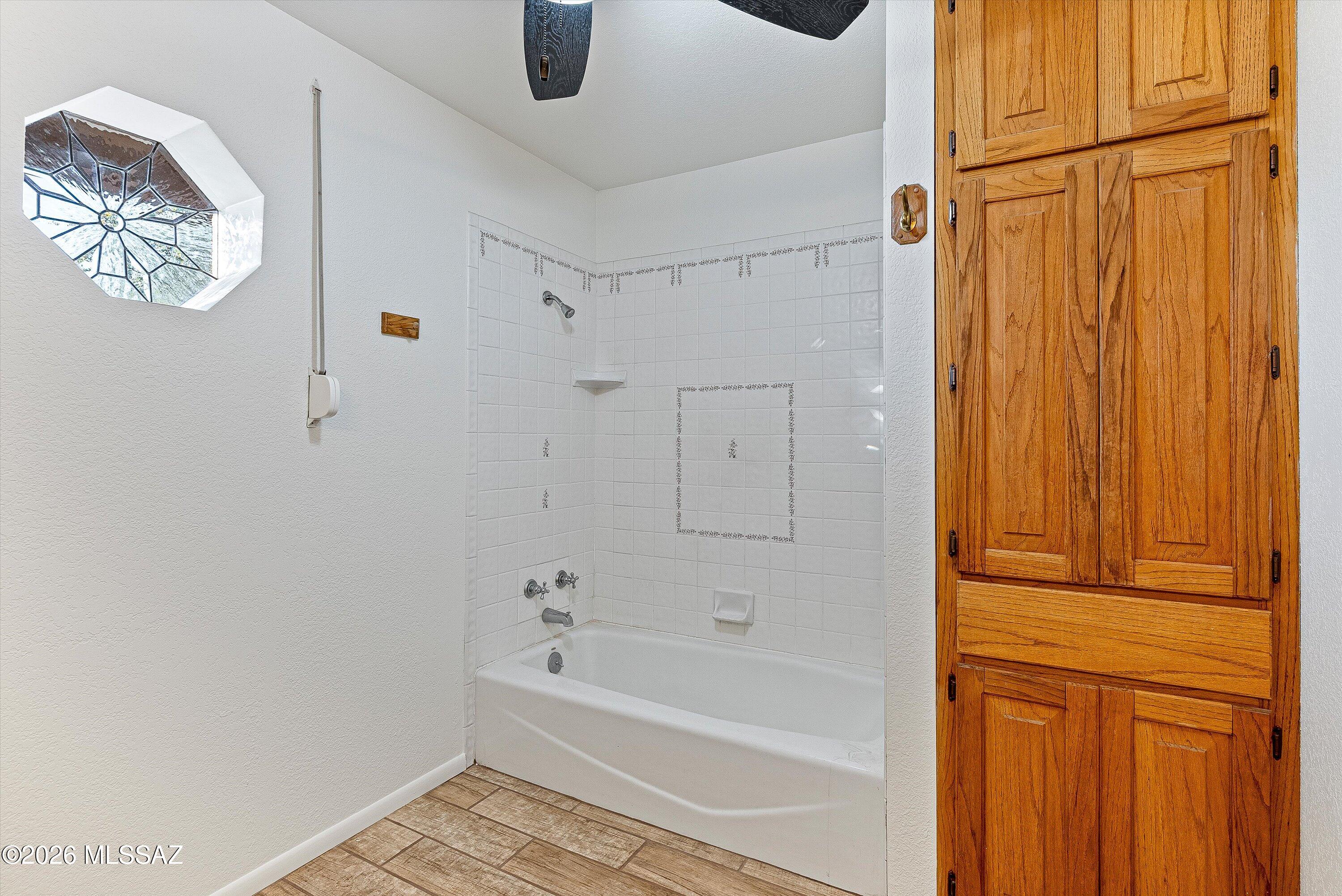 820 W Linda Vista Road