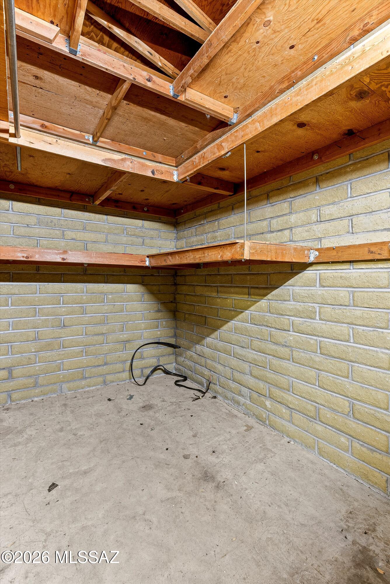 820 W Linda Vista Road