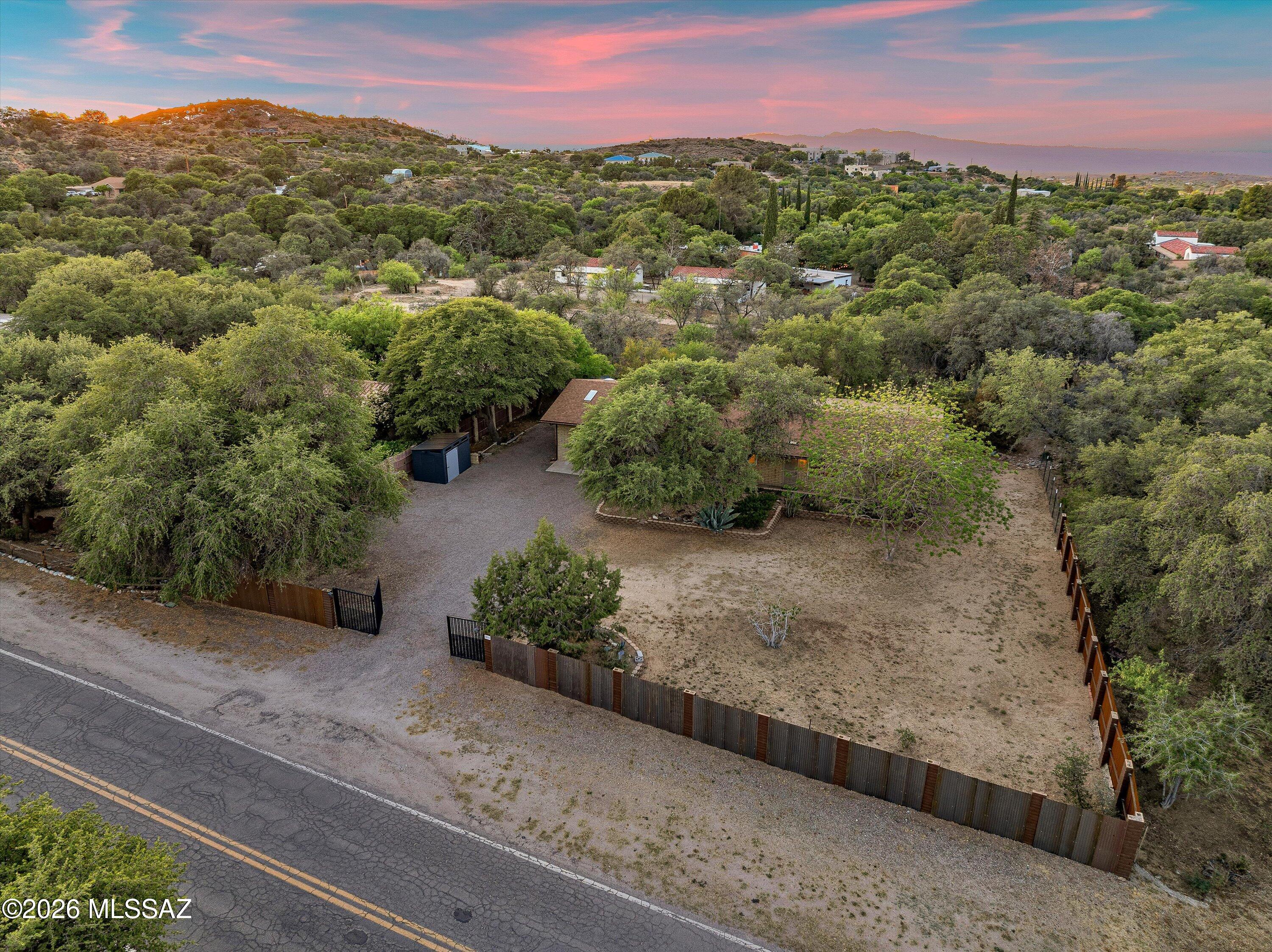 820 W Linda Vista Road