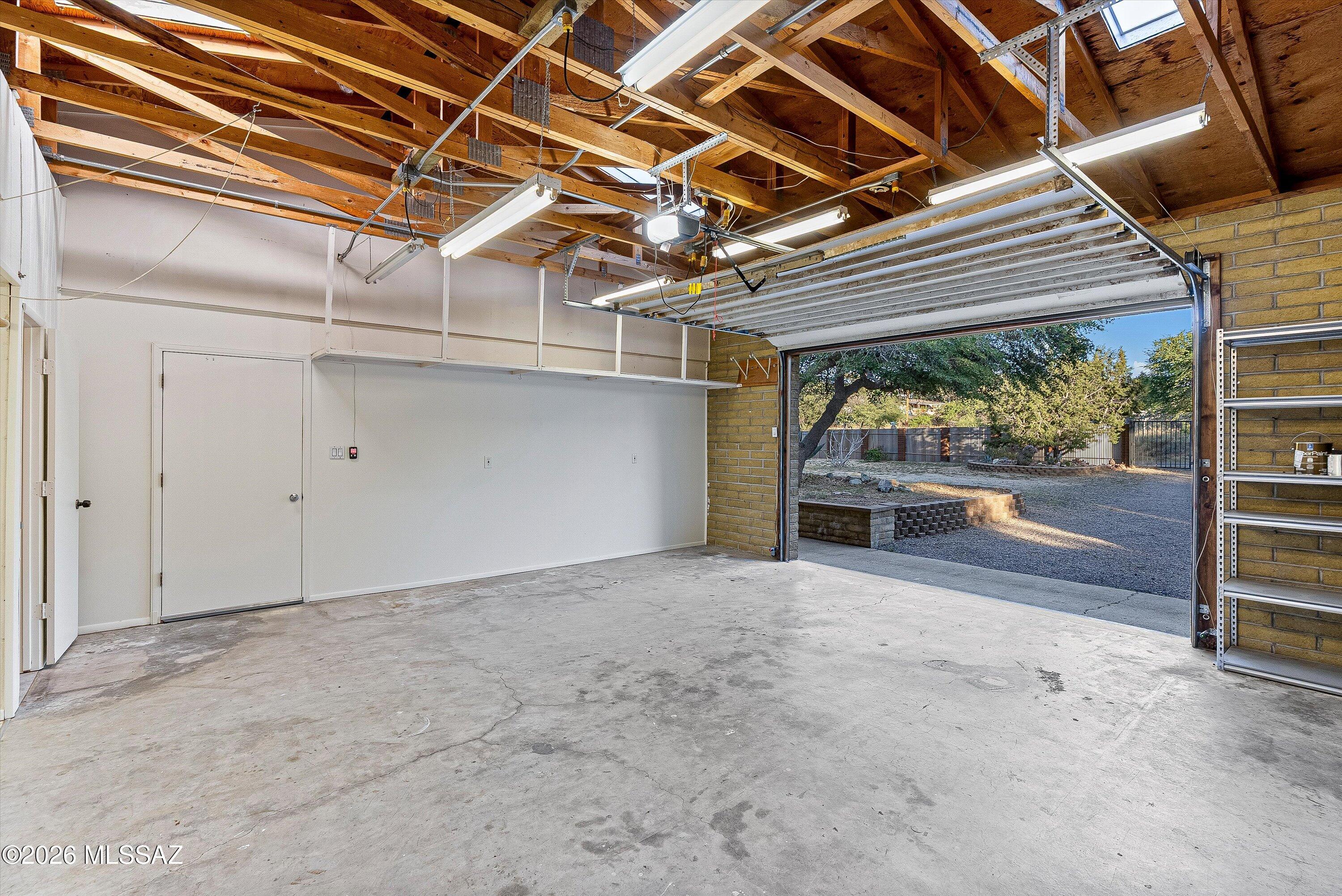 820 W Linda Vista Road