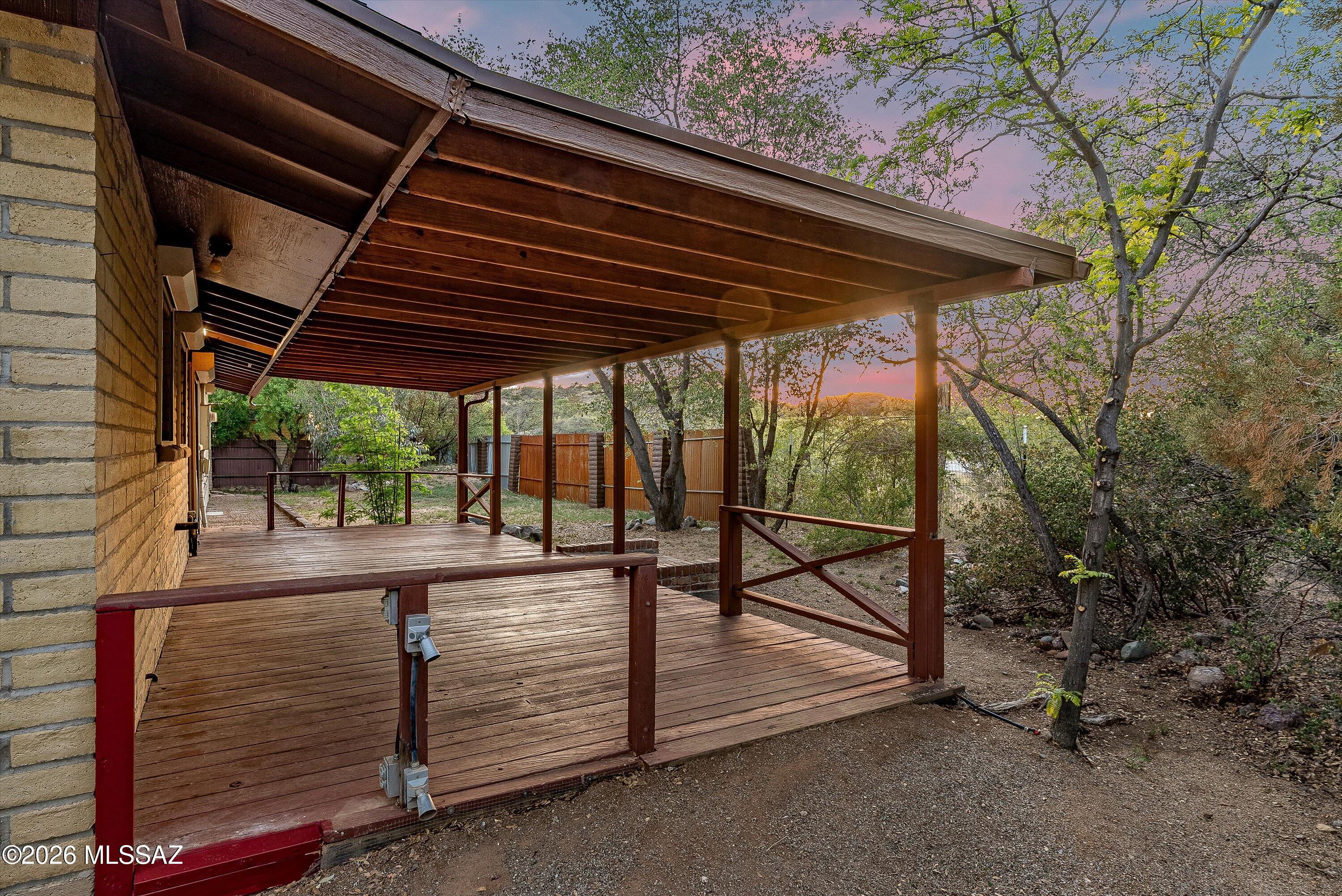 820 W Linda Vista Road