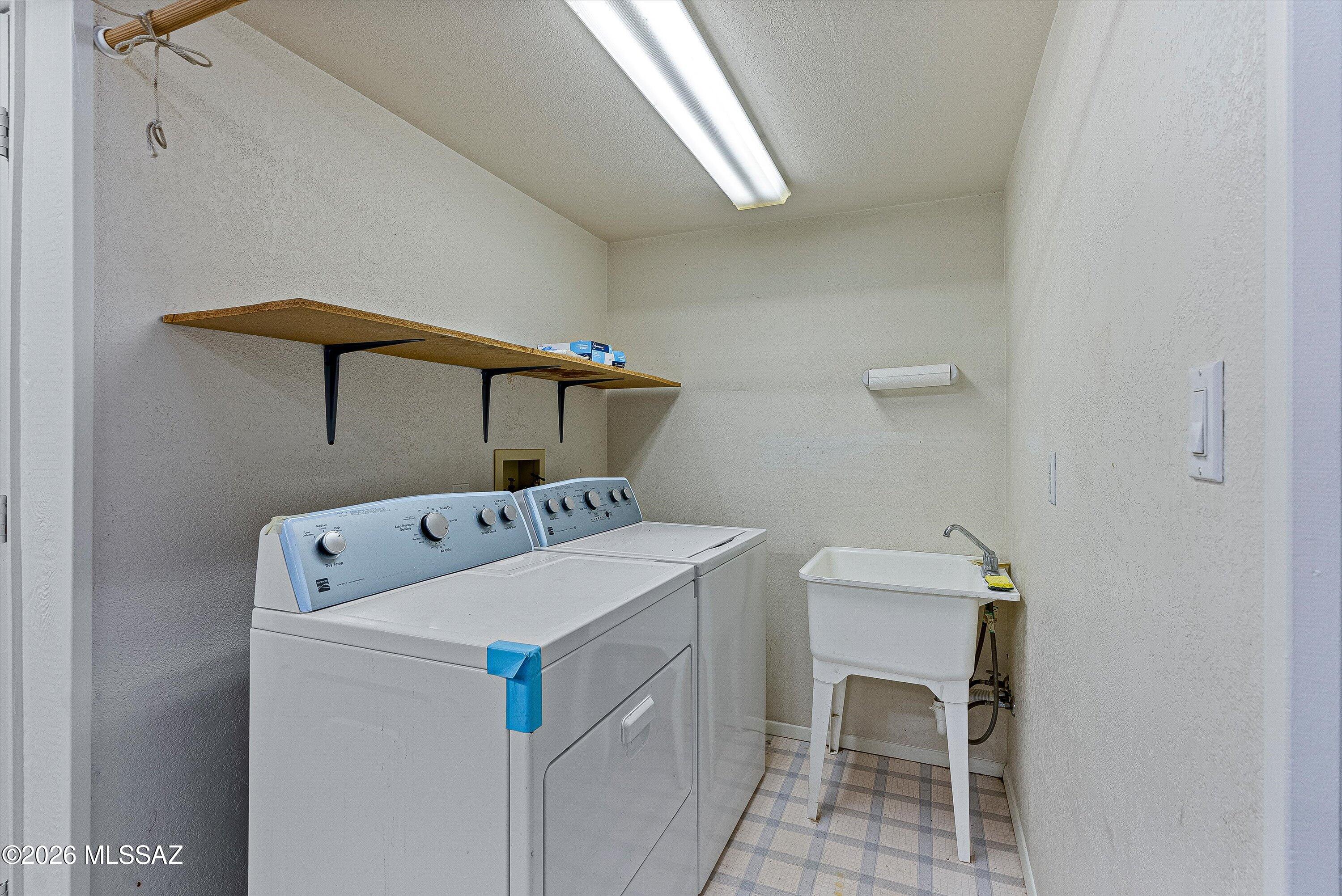 820 W Linda Vista Road