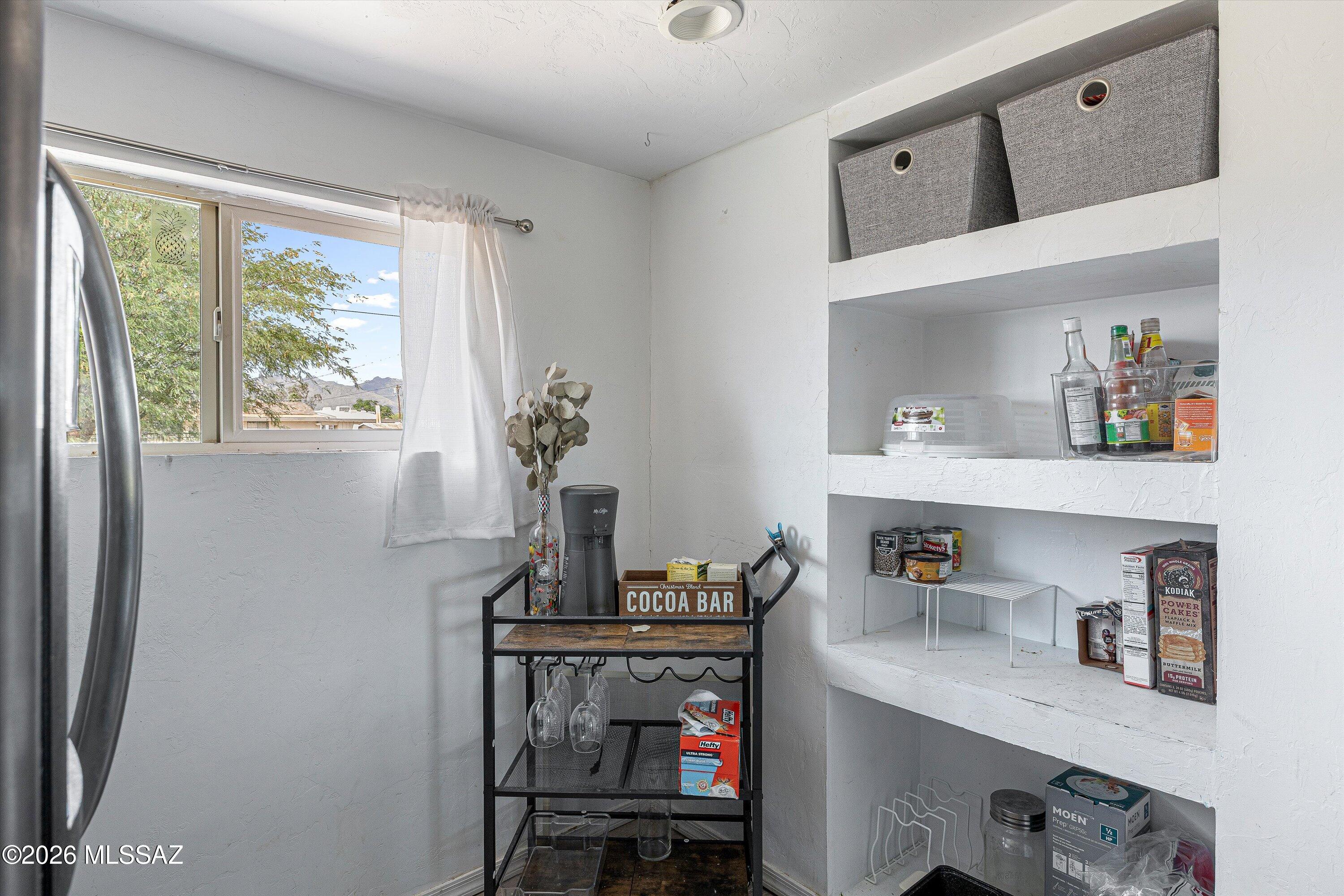 3321 E Silverlake Road