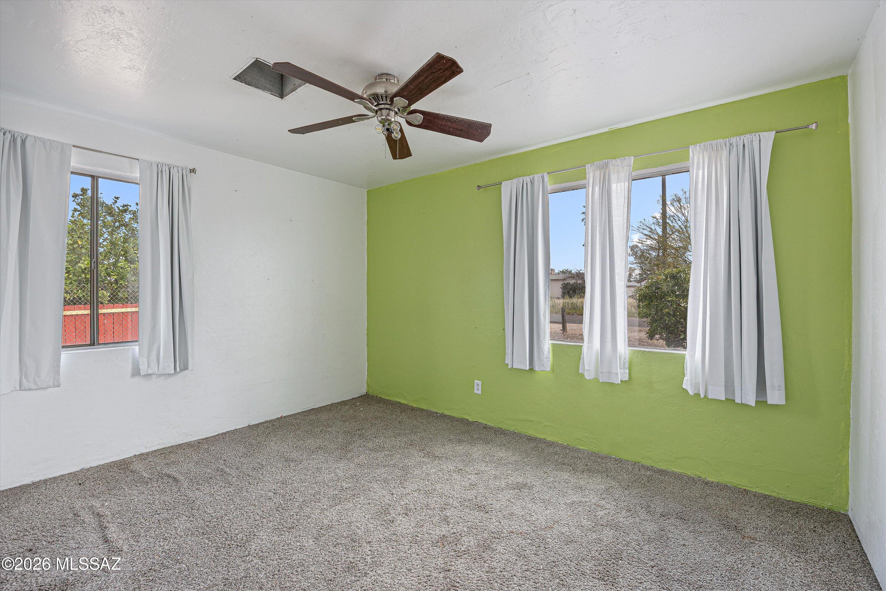 3321 E Silverlake Road