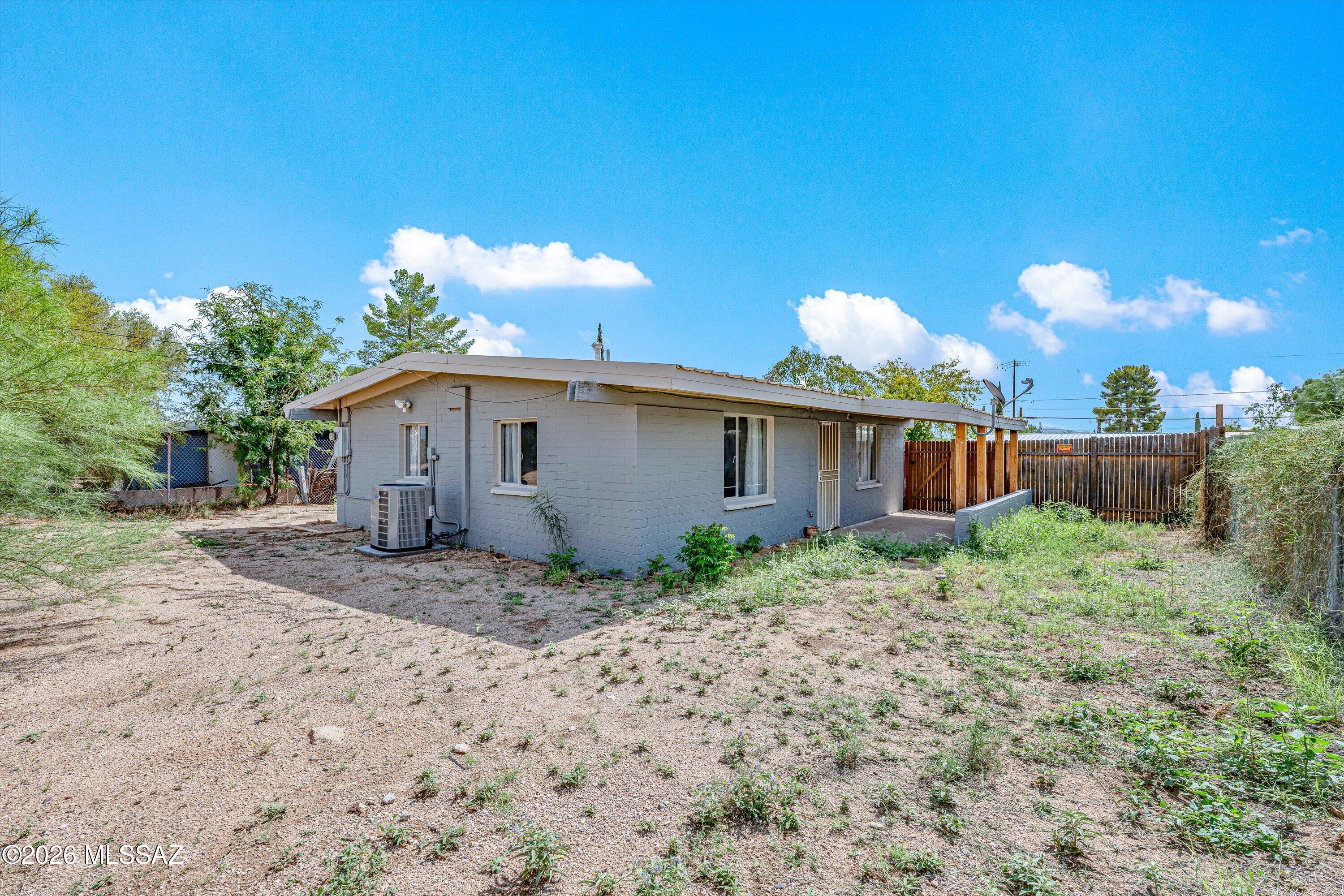 106 S Avenue A
