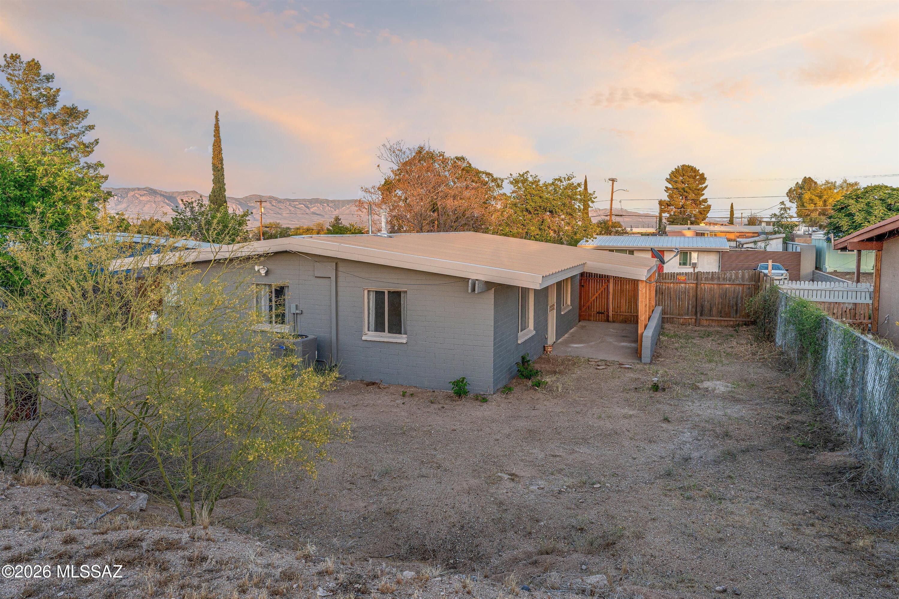 106 S Avenue A