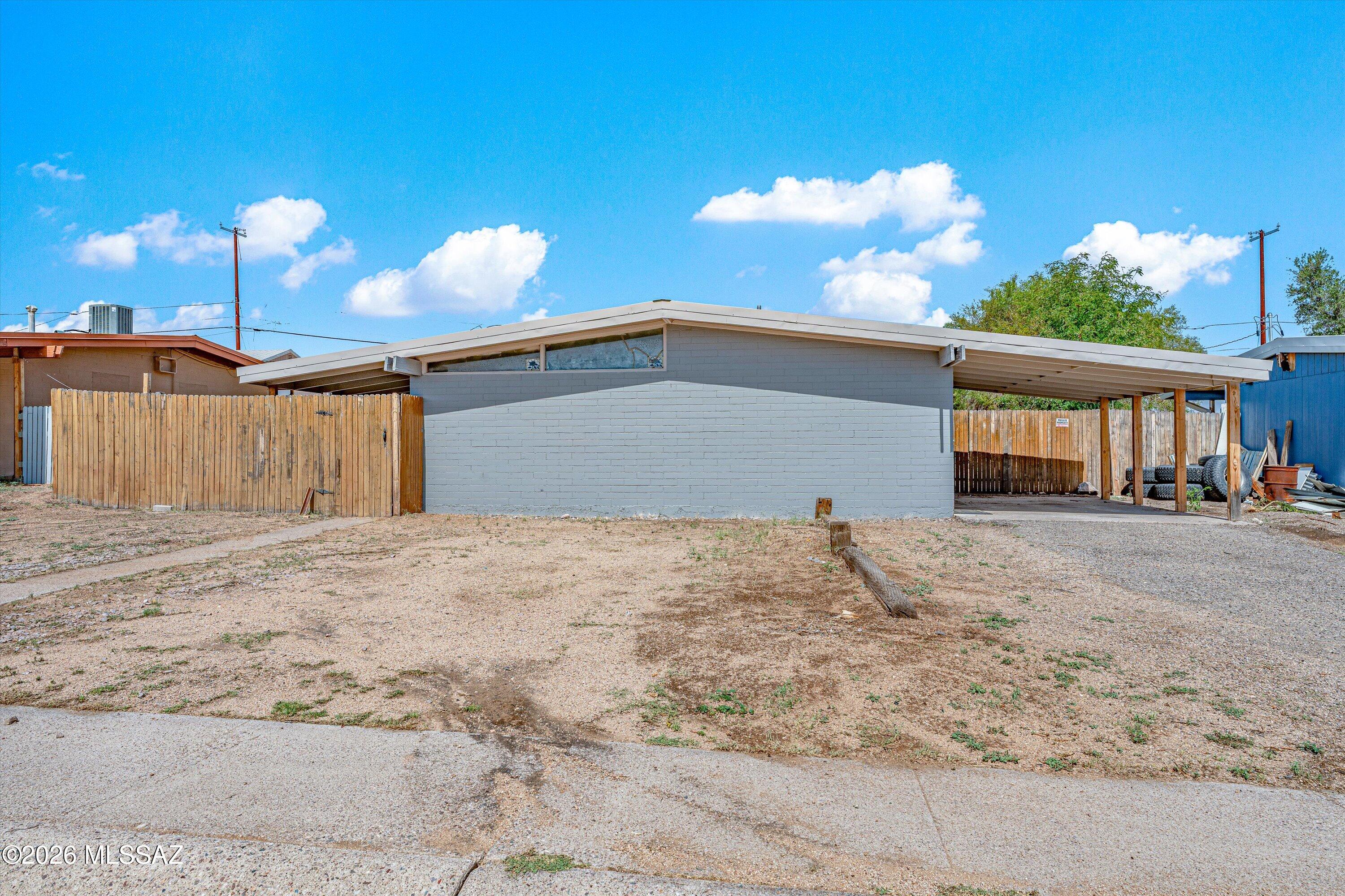 106 S Avenue A