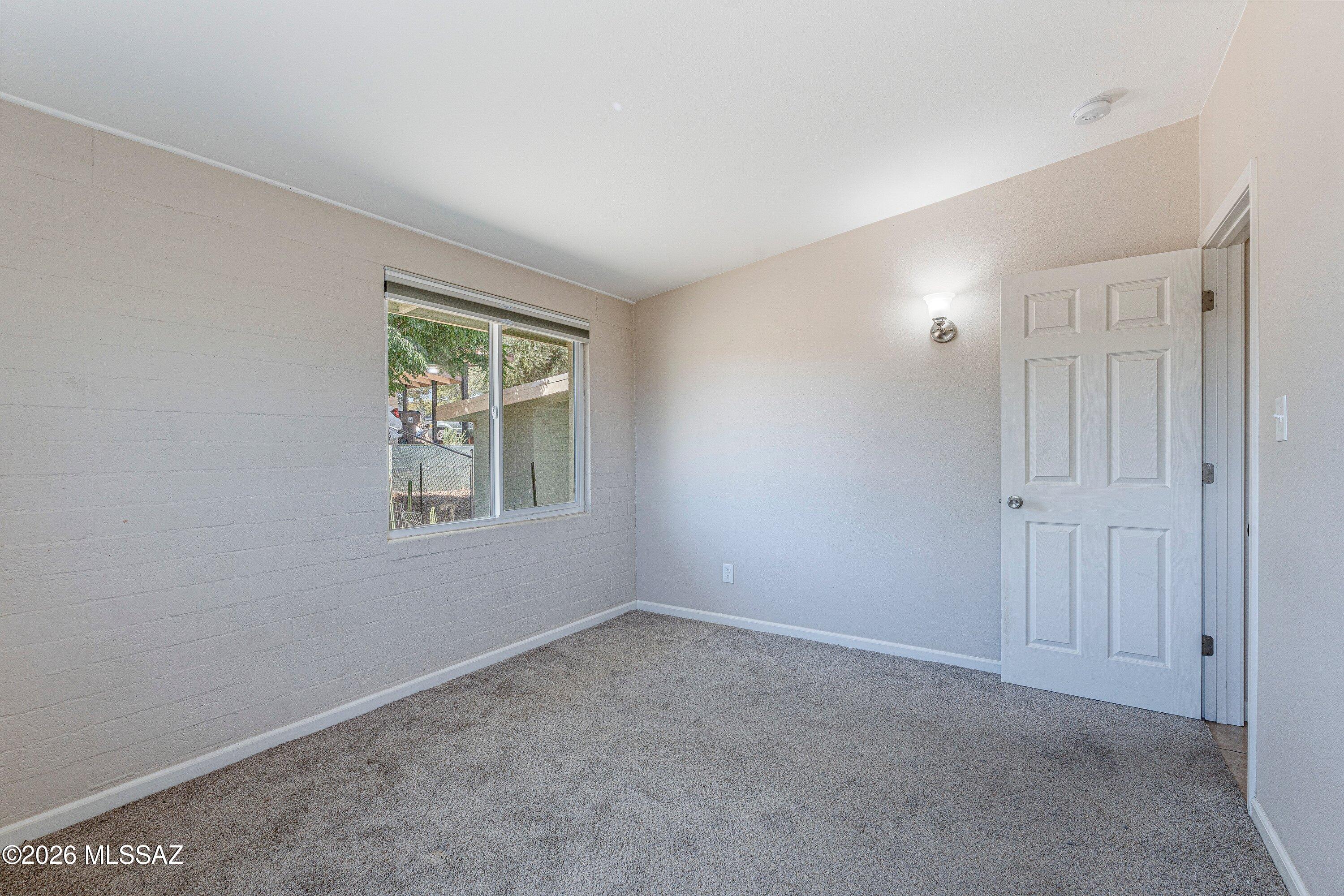 107 S Avenue A