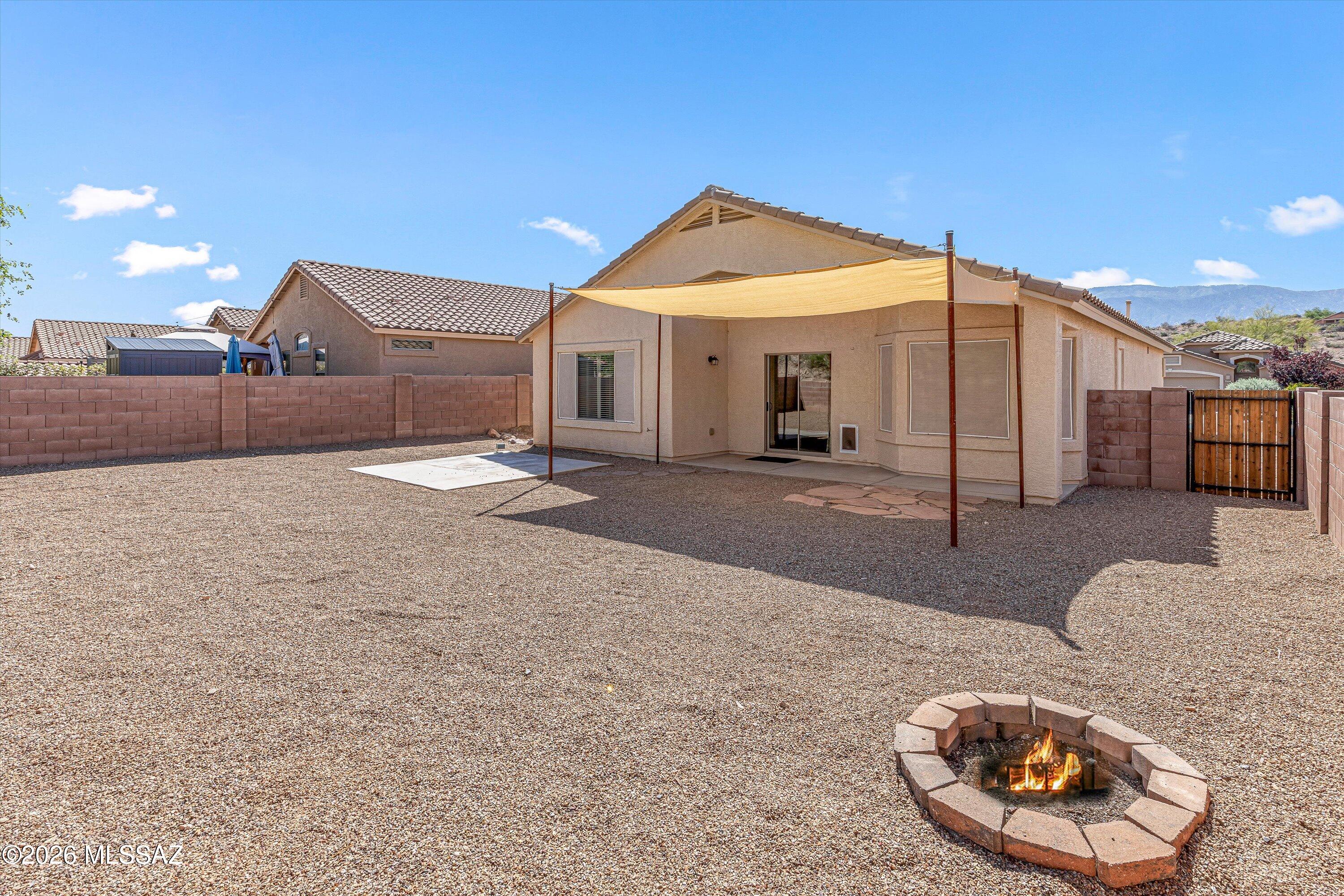 60958 E Cantle Court